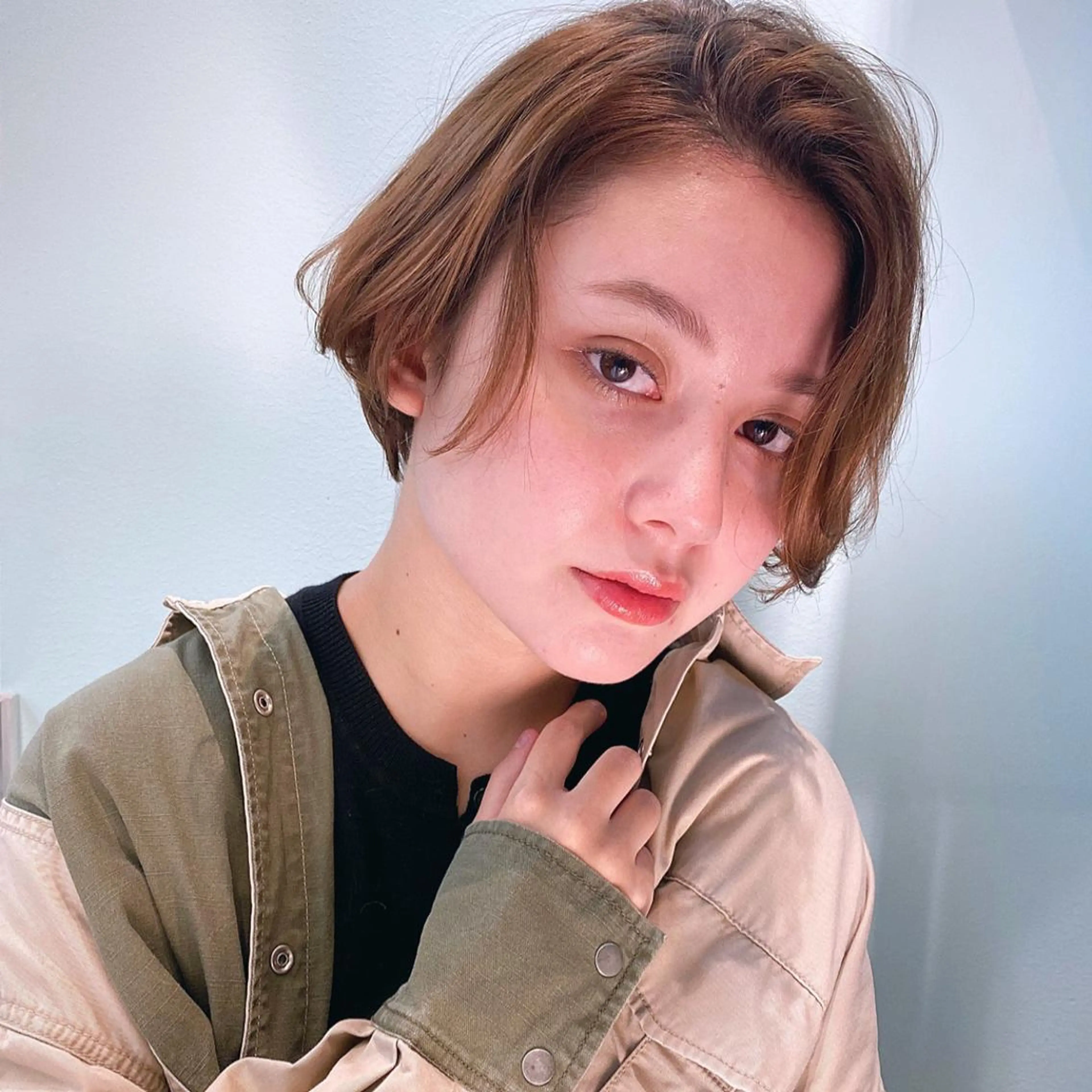 ショート カラー 岡野 静華のヘアスタイル