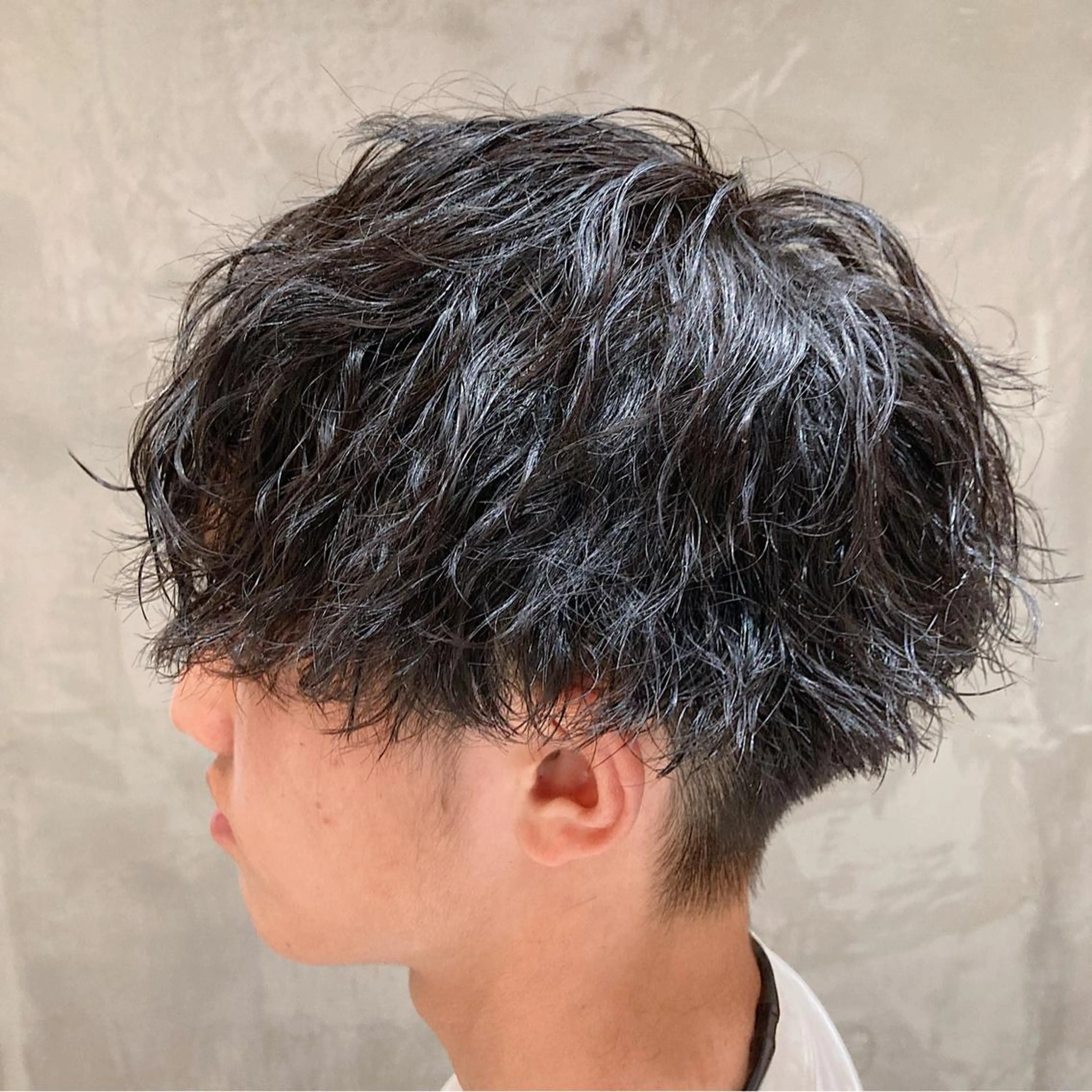 ショート パーマ メンズ メンズパーマ ツイストスパイラルパーマ スパイラルパーマ fifth JINGUMAE所属・波巻きスパイラルパー マ/シャドウパーマ駿のヘアスタイル