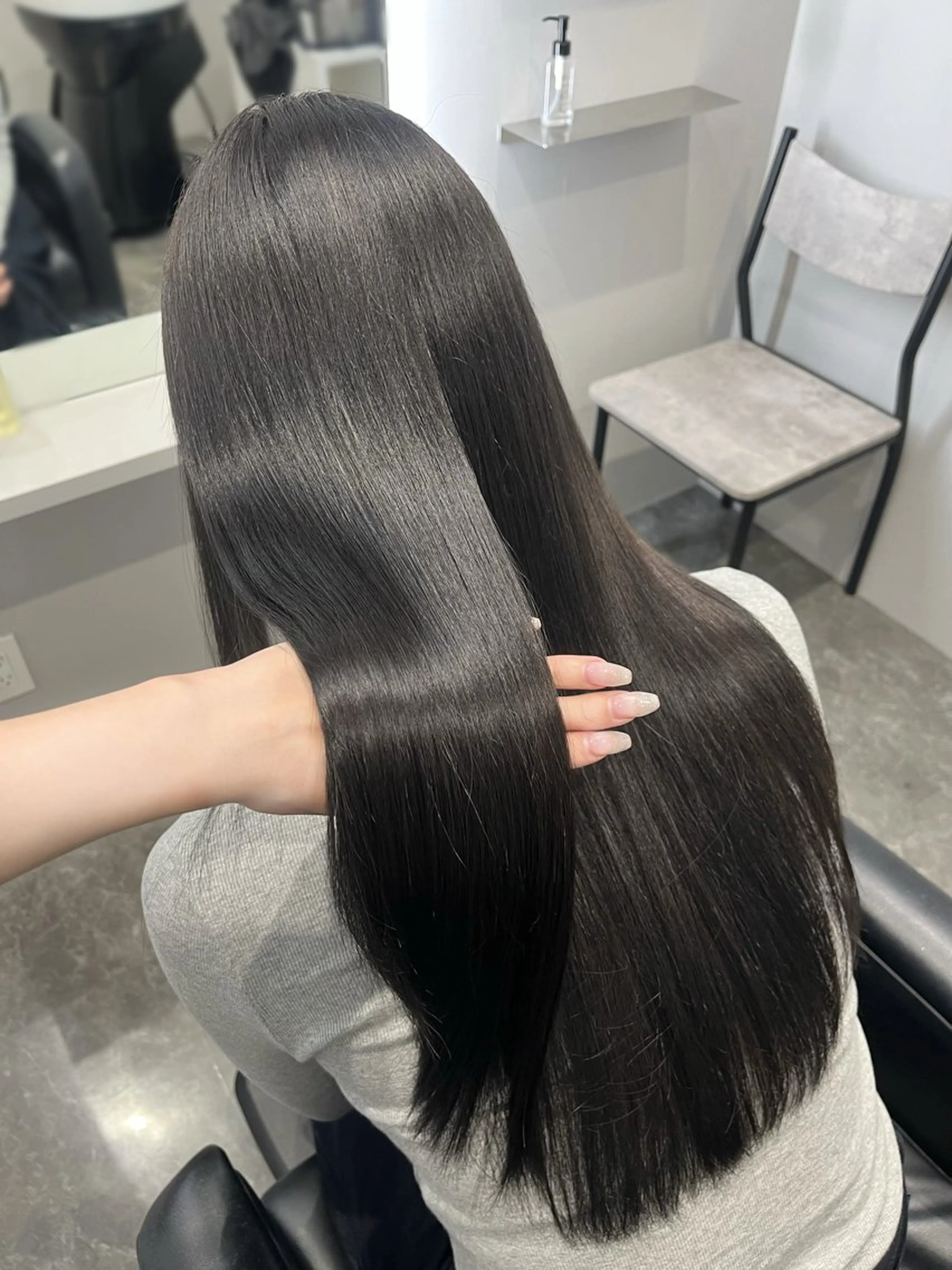 ロング カット ヘアカラー 岡本葵子カットモデル ┊束感マツエクのマツエク・マツパデザイン