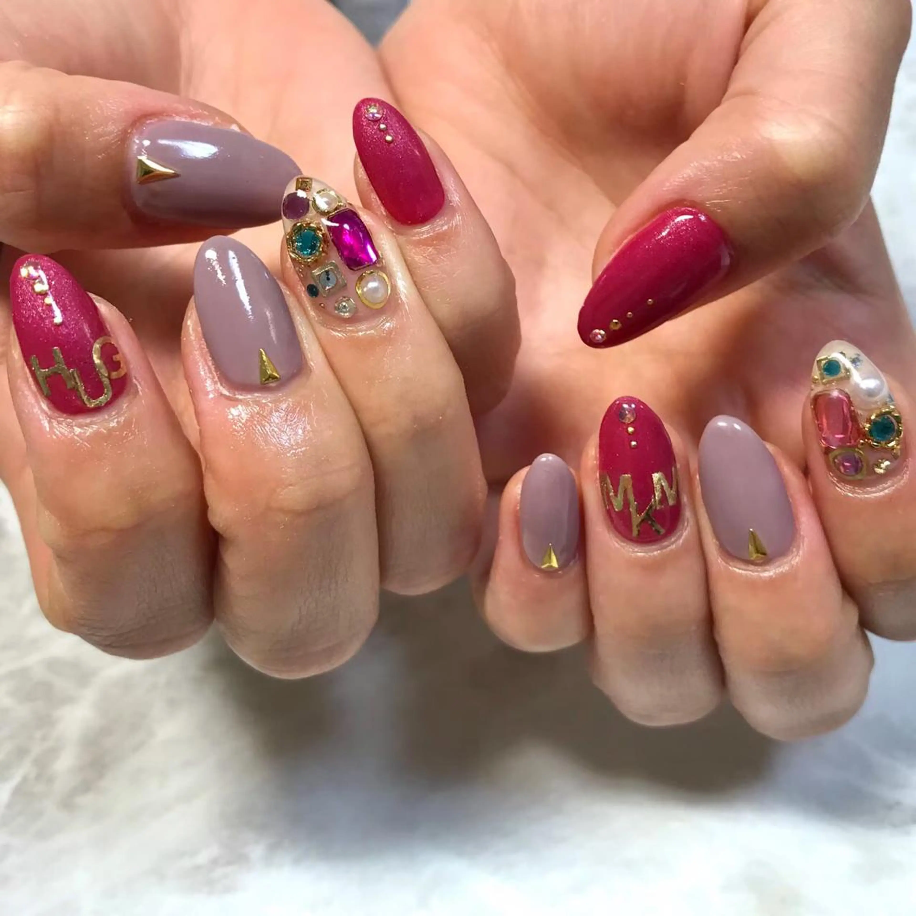 ネイル ストーンネイル Verest 西荻窪のネイルデザイン