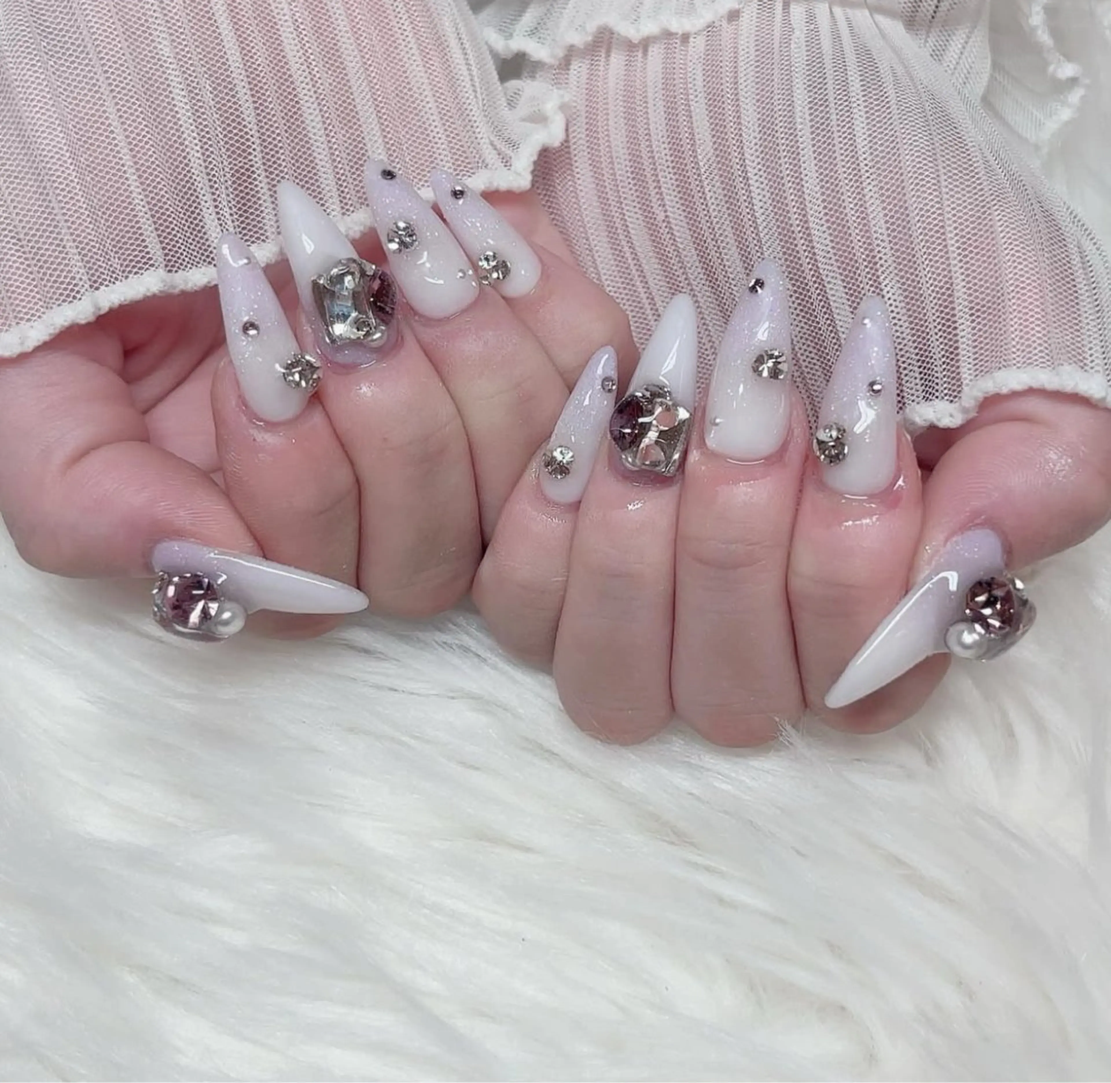 ネイル アートネイル フラワーネイル フレンチネイル ジェルネイル グラデーション ハンドネイル Ryunail所属・Ryu Nail NekoChanのネイルデザイン