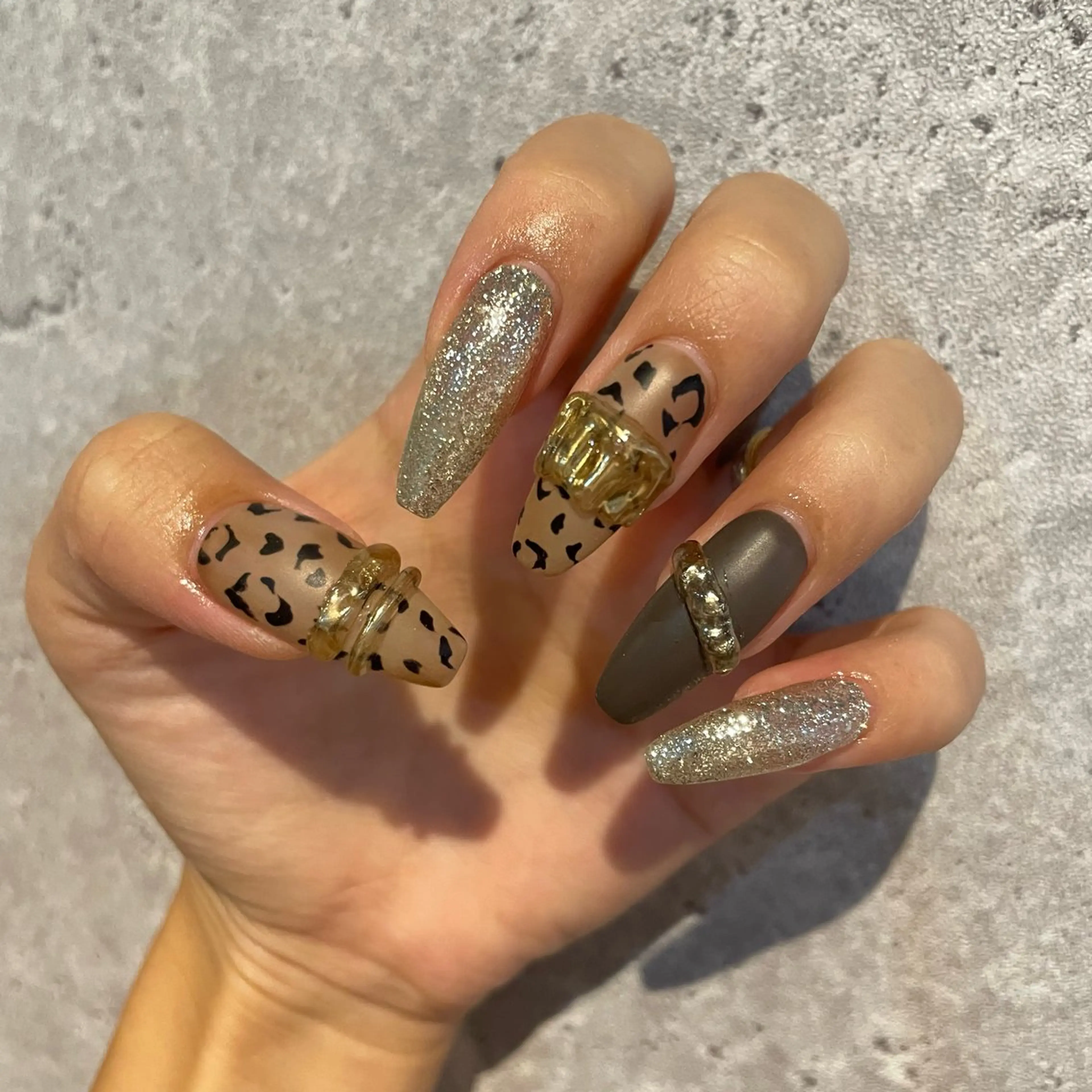 ネイル フラッシュネイル フットネイル ジェルネイル マグネットネイル ニュアンスネイル ハンドネイル 糀屋 彩奈のネイルデザイン