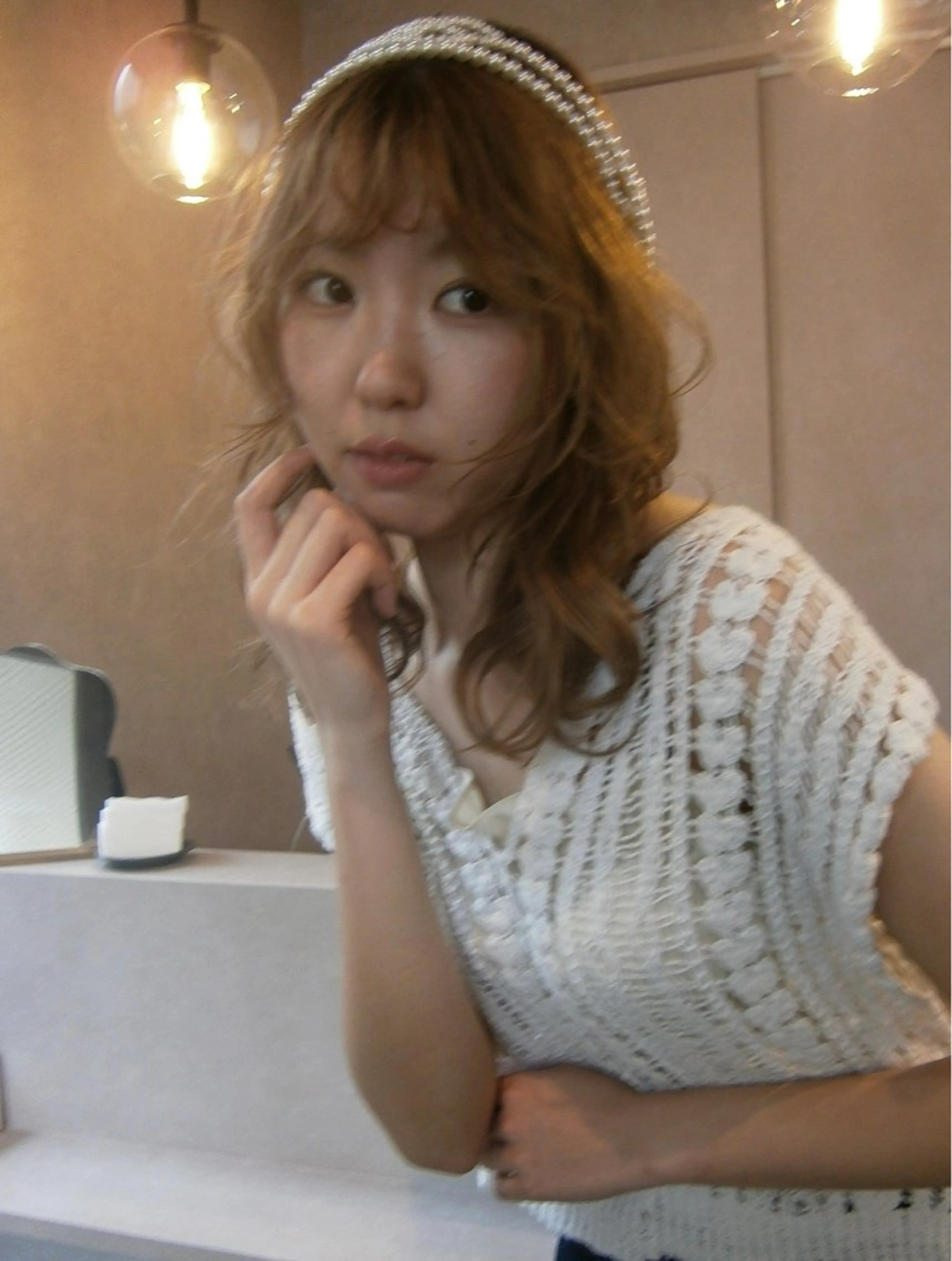 セミロング カラー ベージュカラー ブリーチ ミルクティーベージュ ヘアカラー トリートメント ヘアセット みほ/ニュアンス/ モード/艶カラーのヘアスタイル