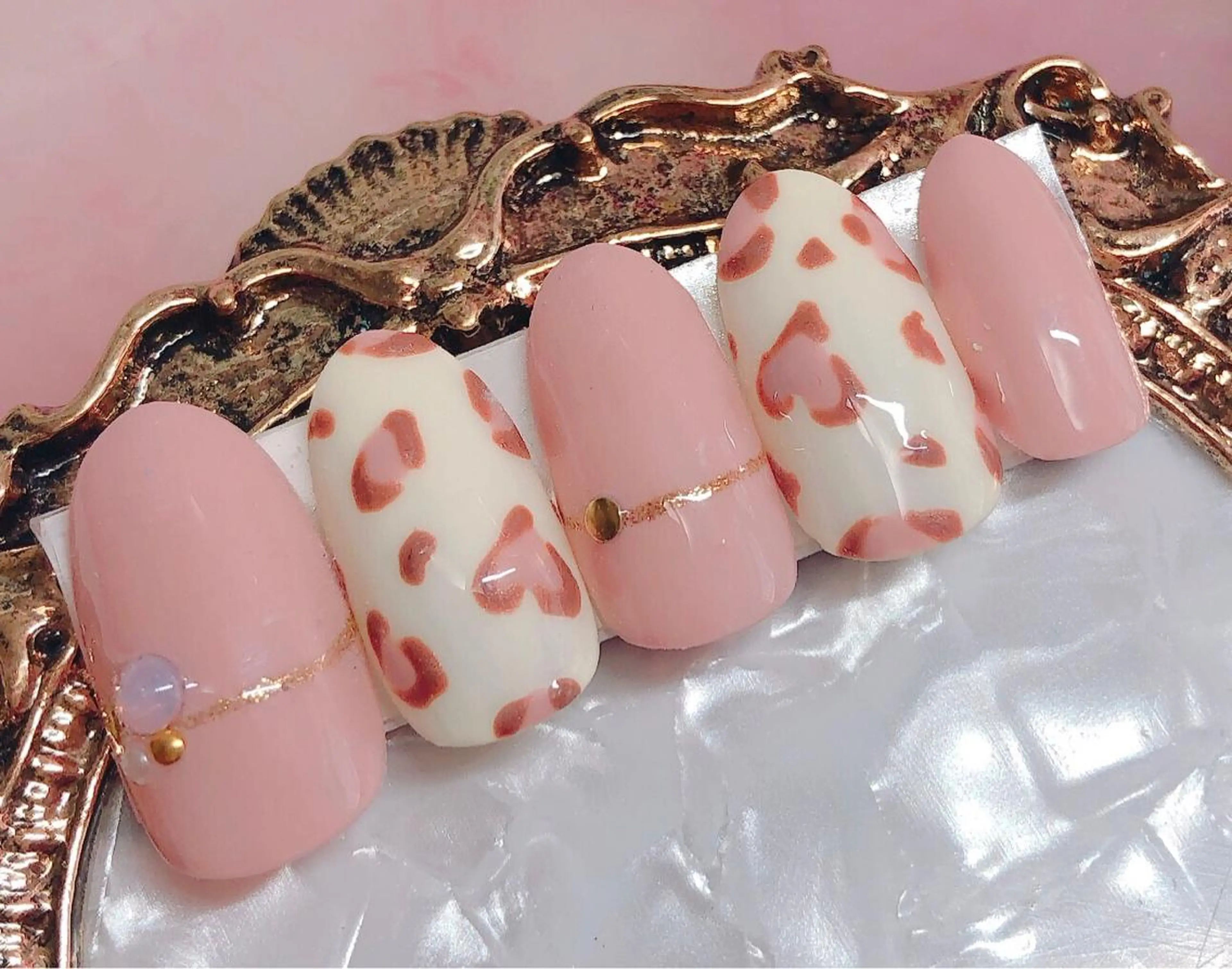 ネイル ハンドネイル CROWN プライベートサロンのネイルデザイン