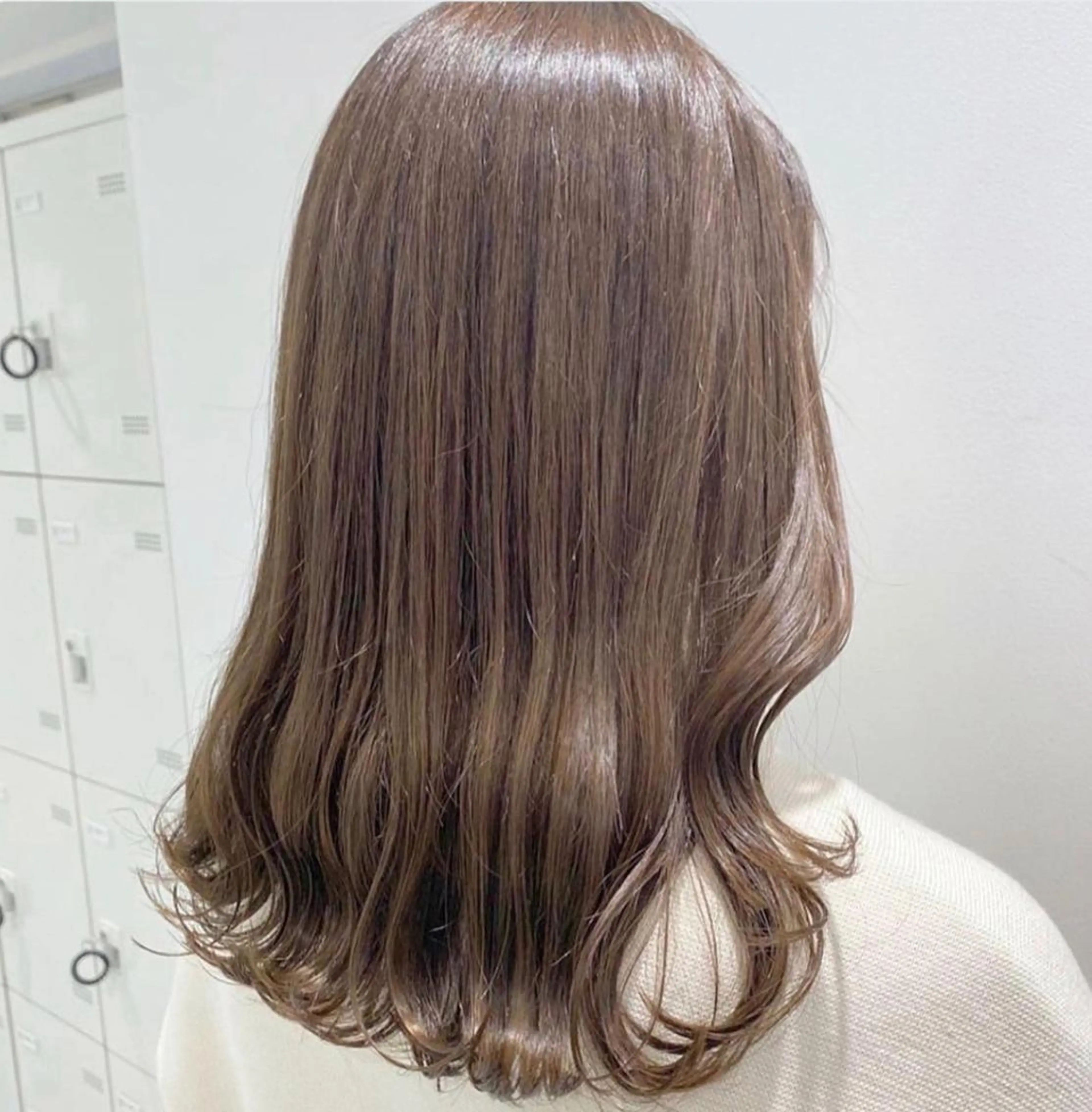 ロング カラー グレージュ ミルクティーグレージュ カット ヘアカラー トリートメント ヘッドスパ ヘアセット ベージュカラー💖 やすひろのヘアスタイル