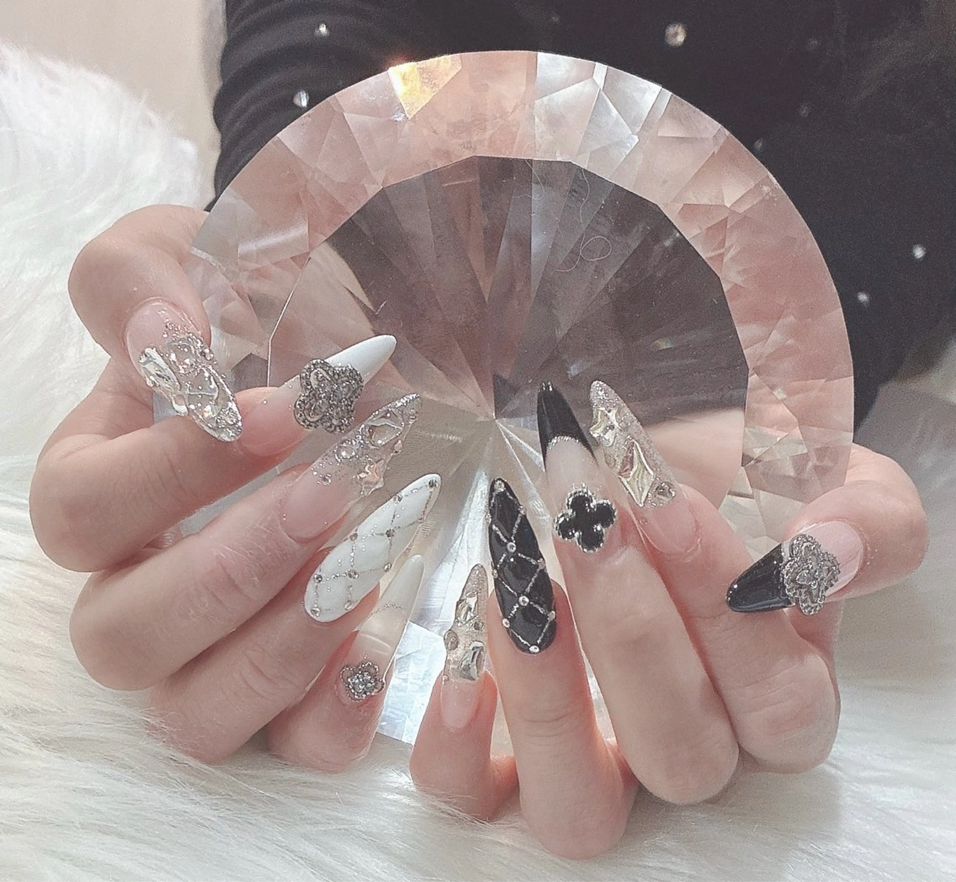 ネイル ハンドネイル LoaChaton kaeのネイルデザイン