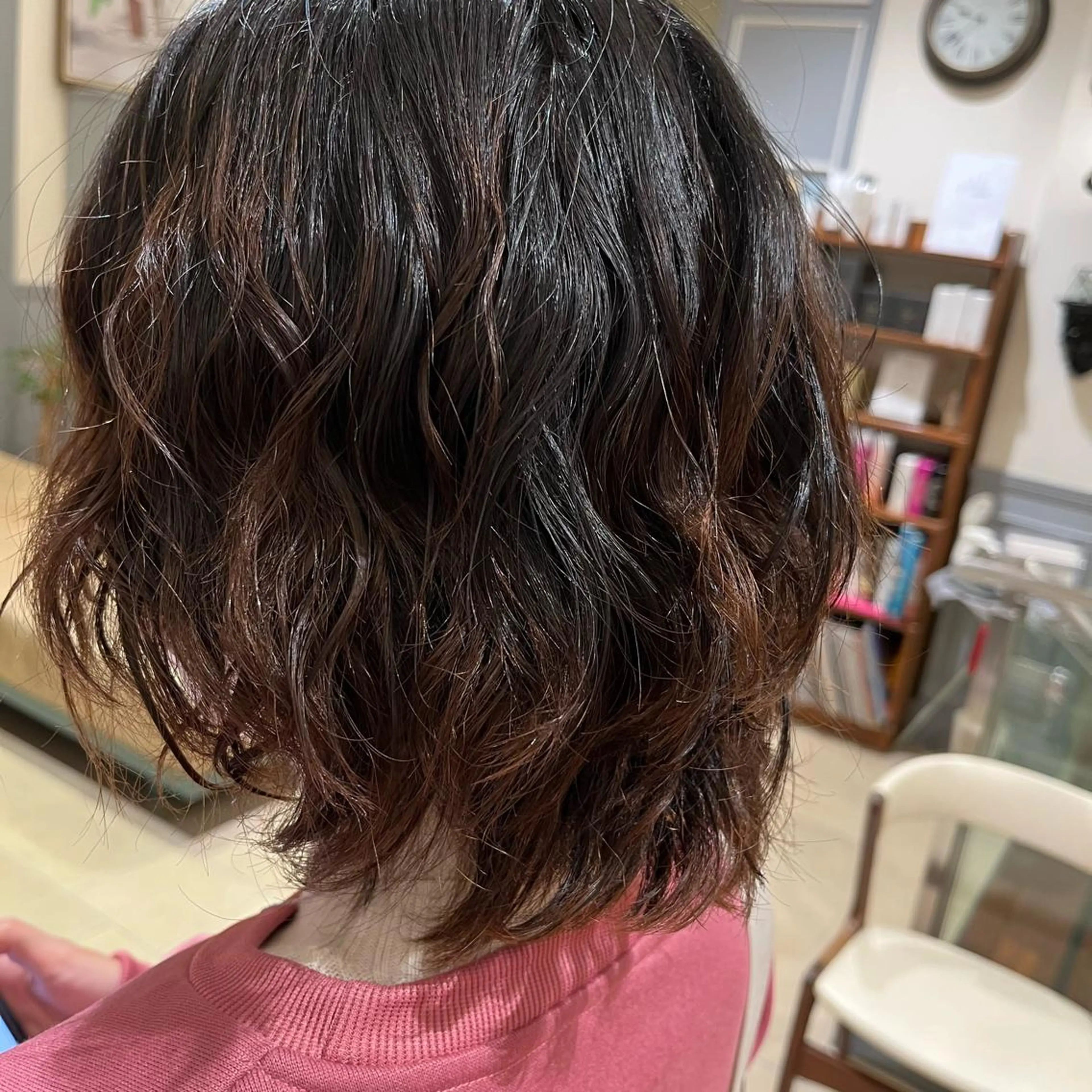 パーマ ウルフカット 梅本 佳容子のヘアスタイル