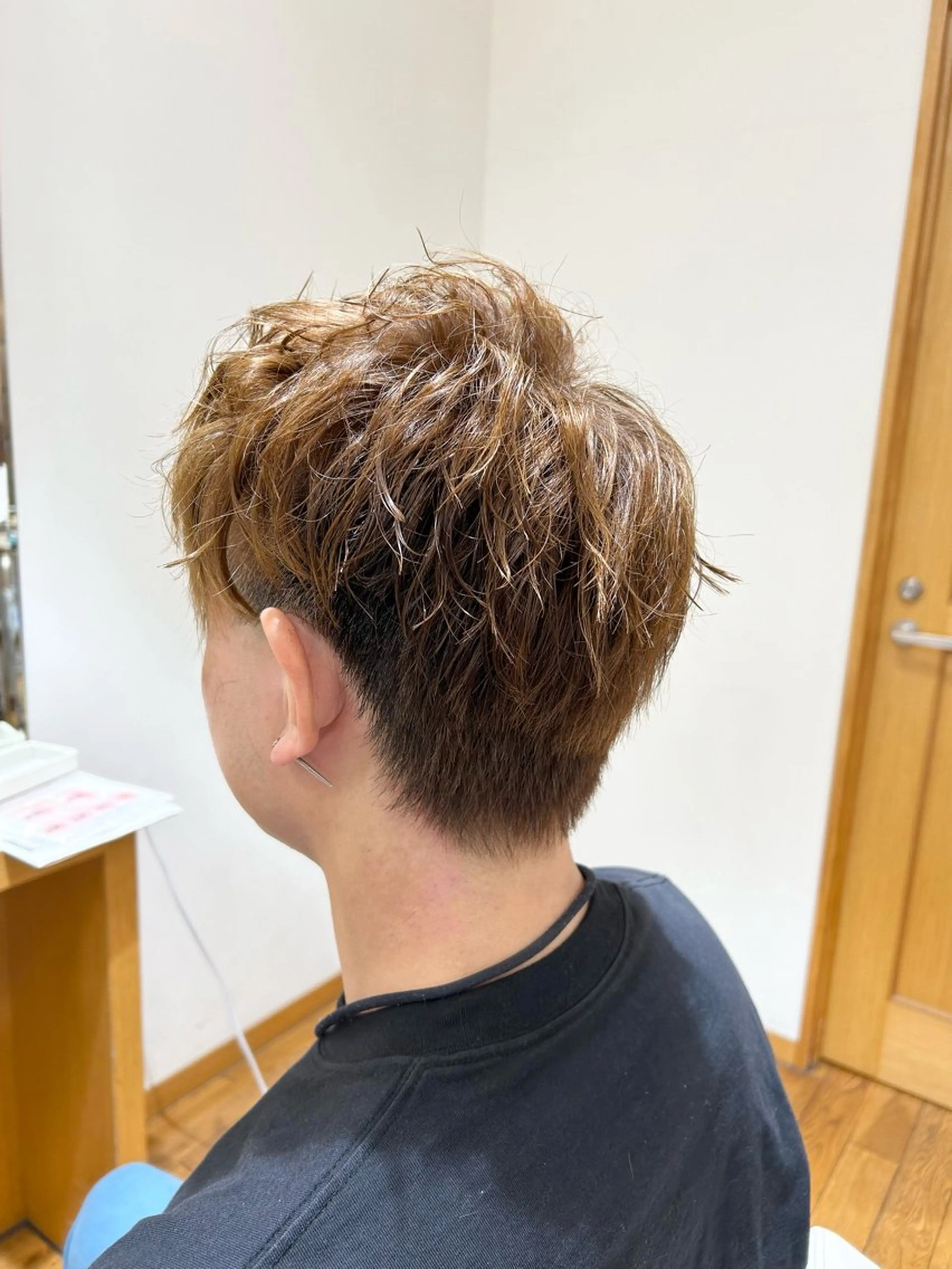 カラー パーマ メンズ メンズパーマ 刈り上げ 林 沙季のヘアスタイル