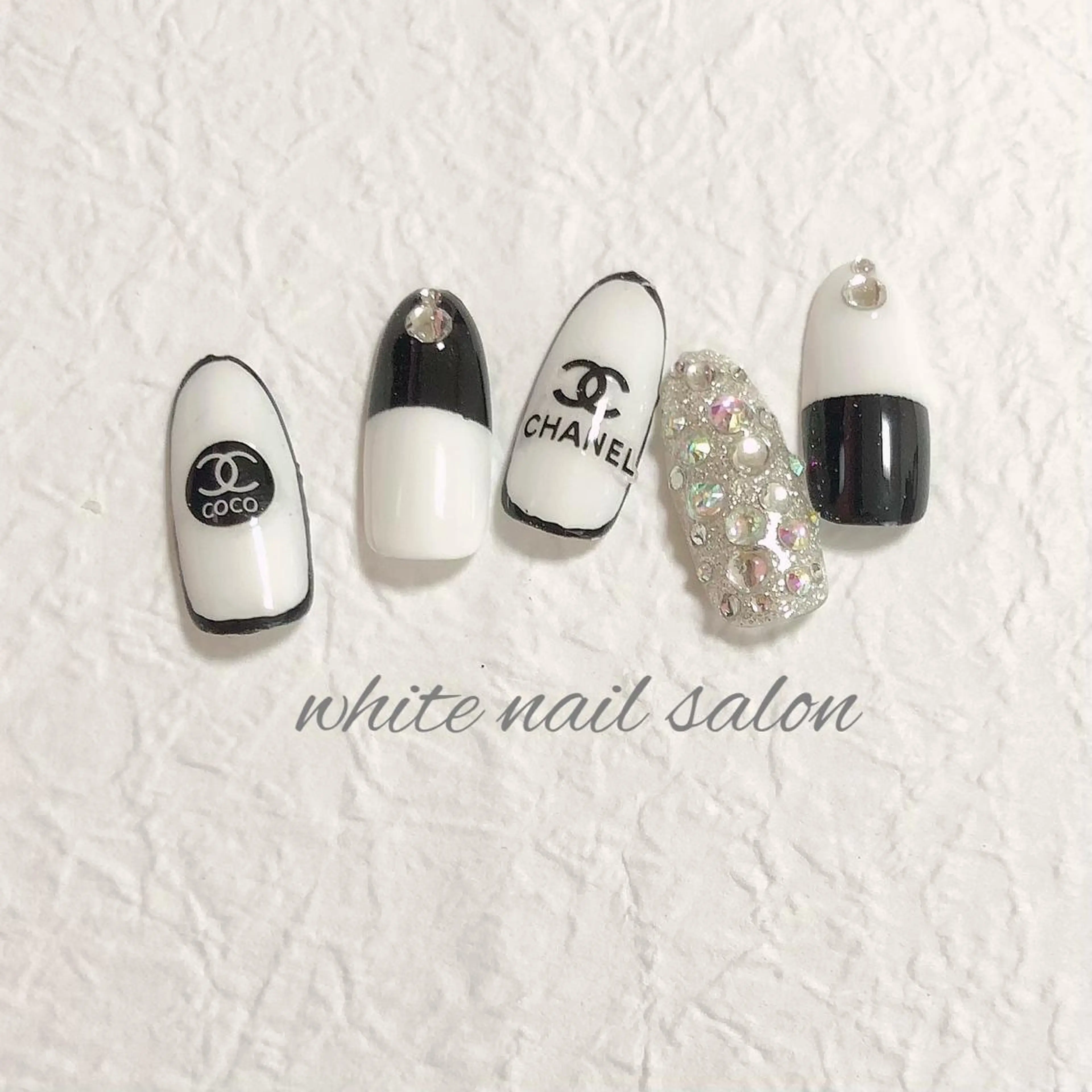 ネイル ジェルネイル ハードジェル 持ち込み ソフトジェル white nail salonのネイルデザイン