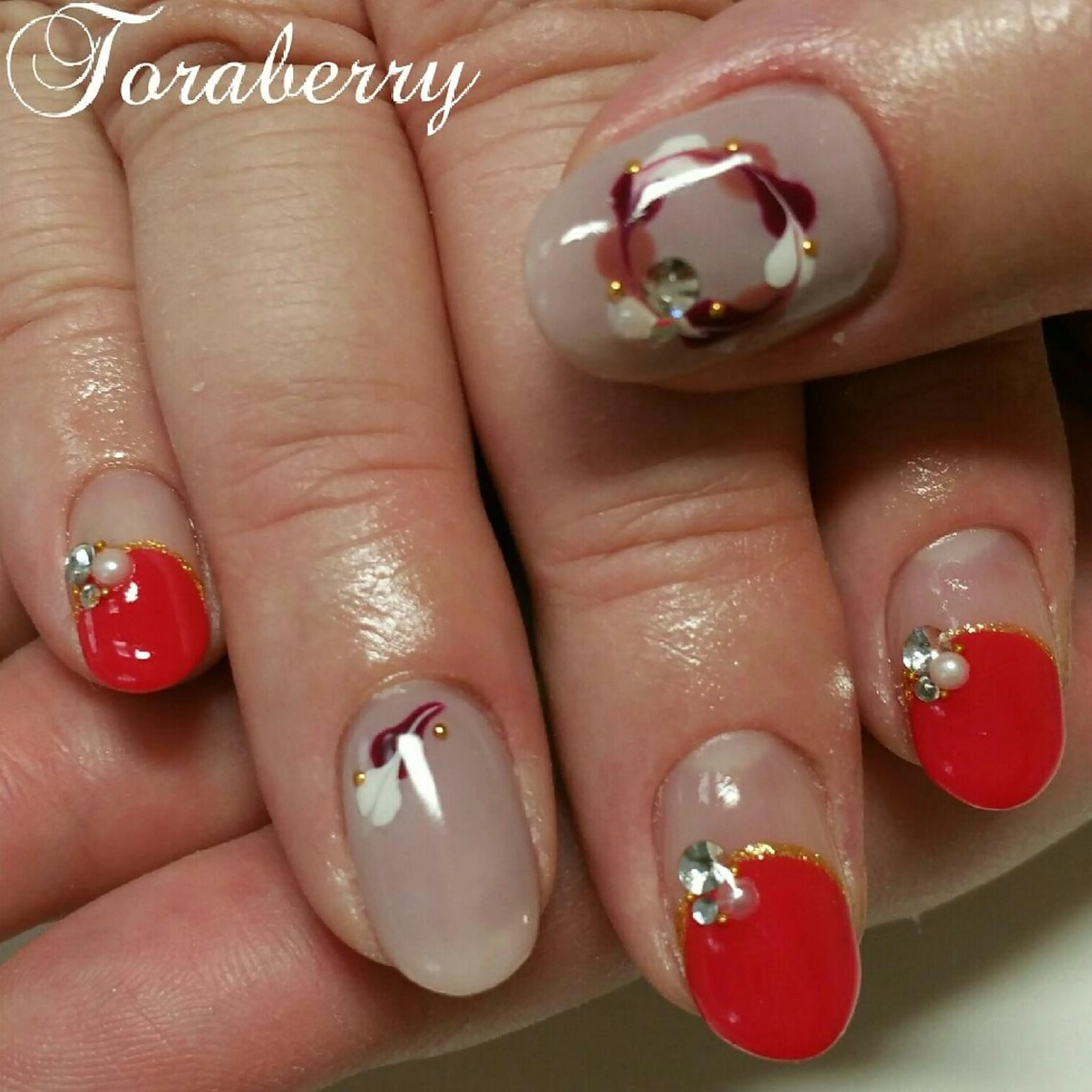 ネイル ハート ピーコックネイル ネイリスト なつみのネイルデザイン