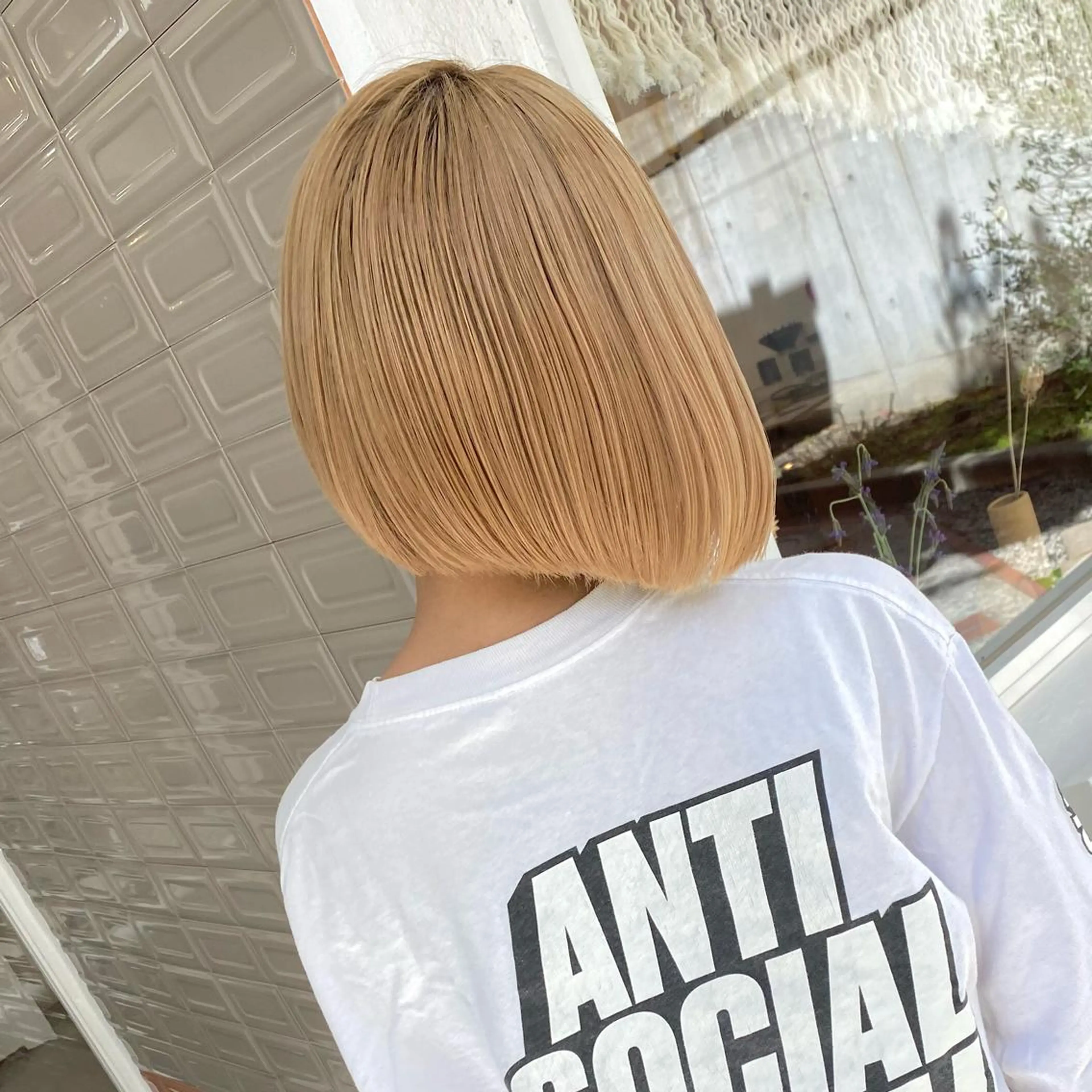 ショート カラー ブリーチカラーが人気 onnuのヘアスタイル