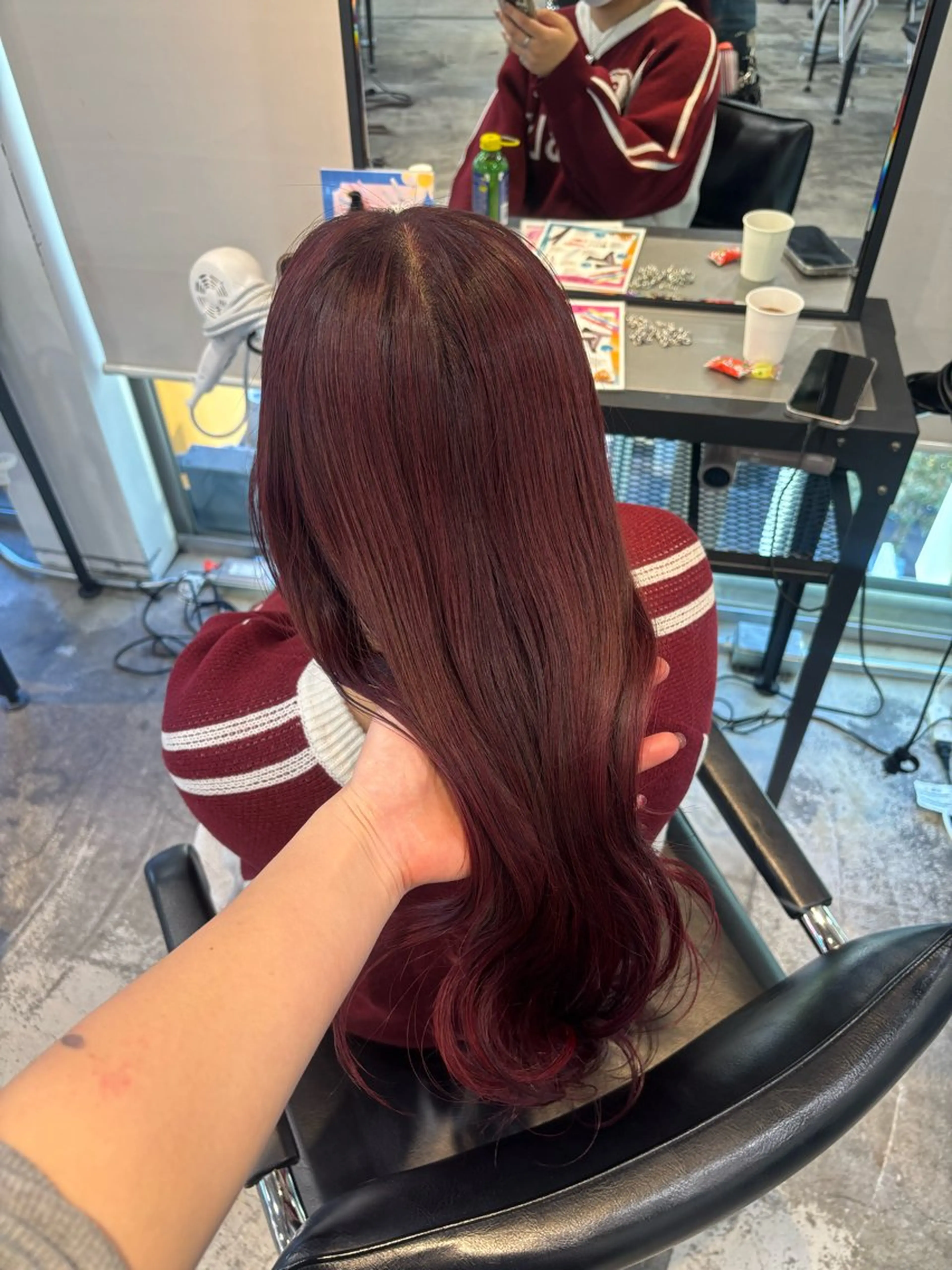 ロング カラー レッドカラー レイヤー sala 推しカラー職人🎀のヘアスタイル