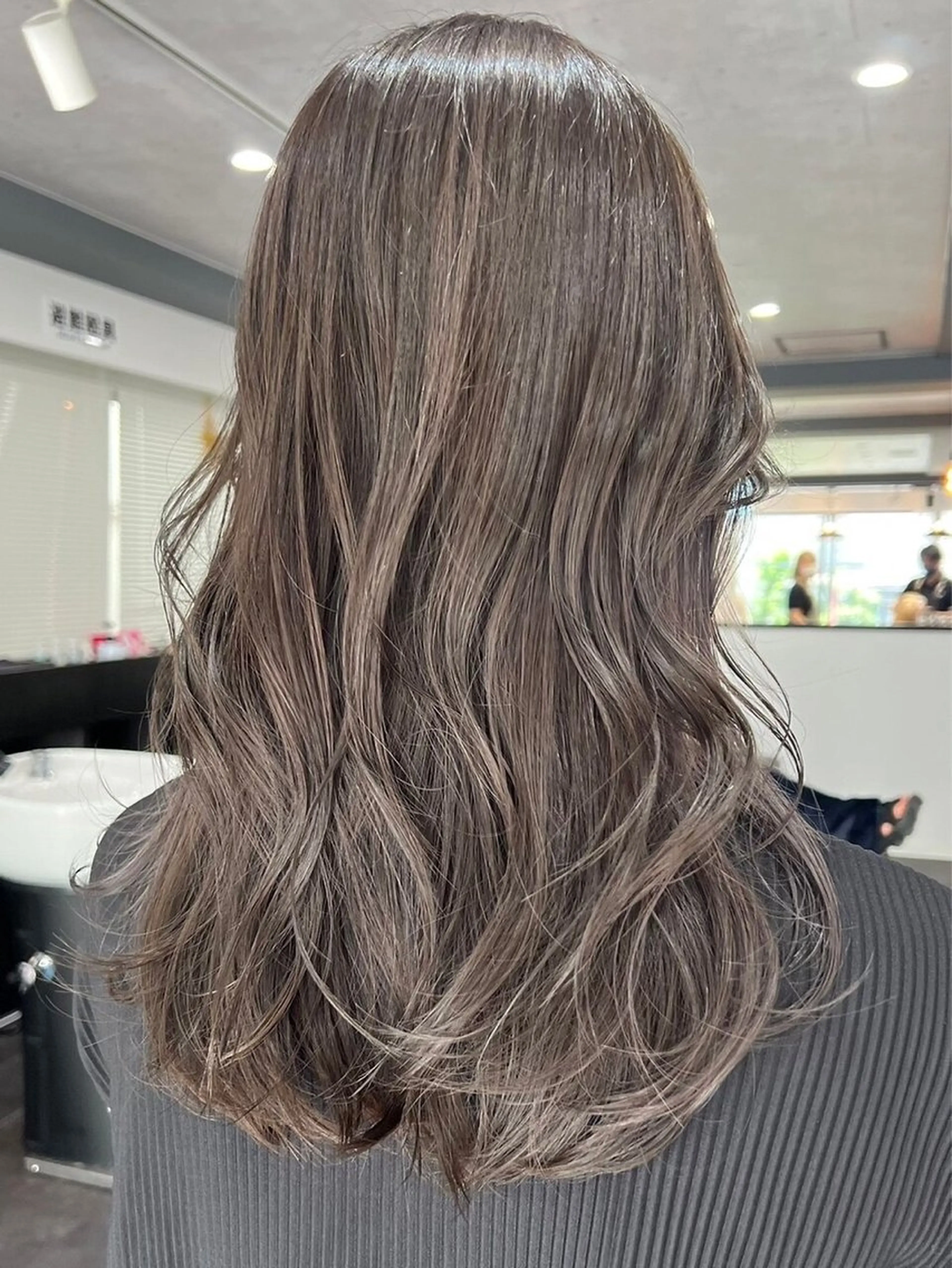 ロング すずか ／艶感カラー🪽🫧のヘアスタイル