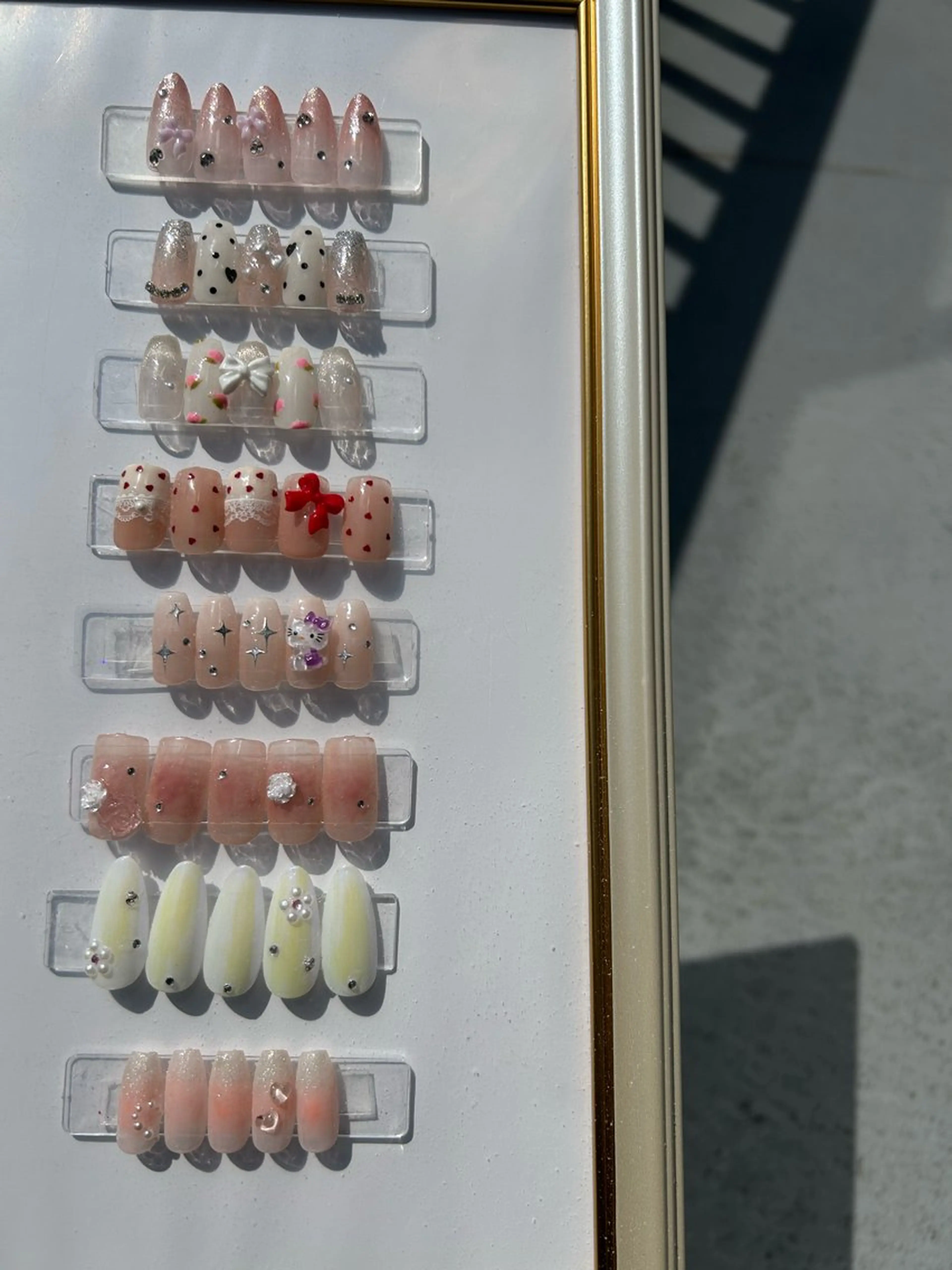 ネイル ゴージャス 【UNE.】 長さだしフィルインのネイルデザイン