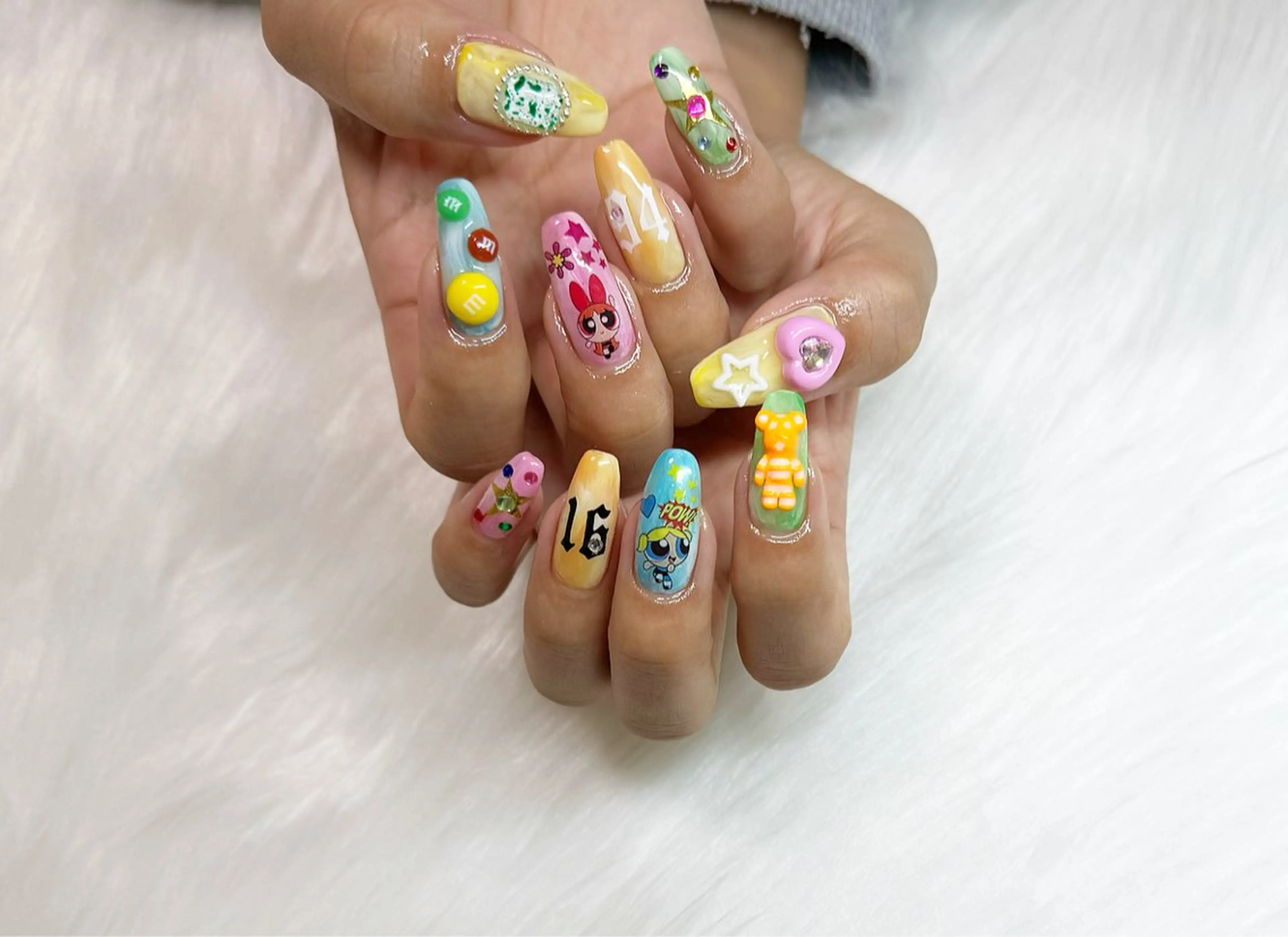 ネイル nailsalon R.のネイルデザイン