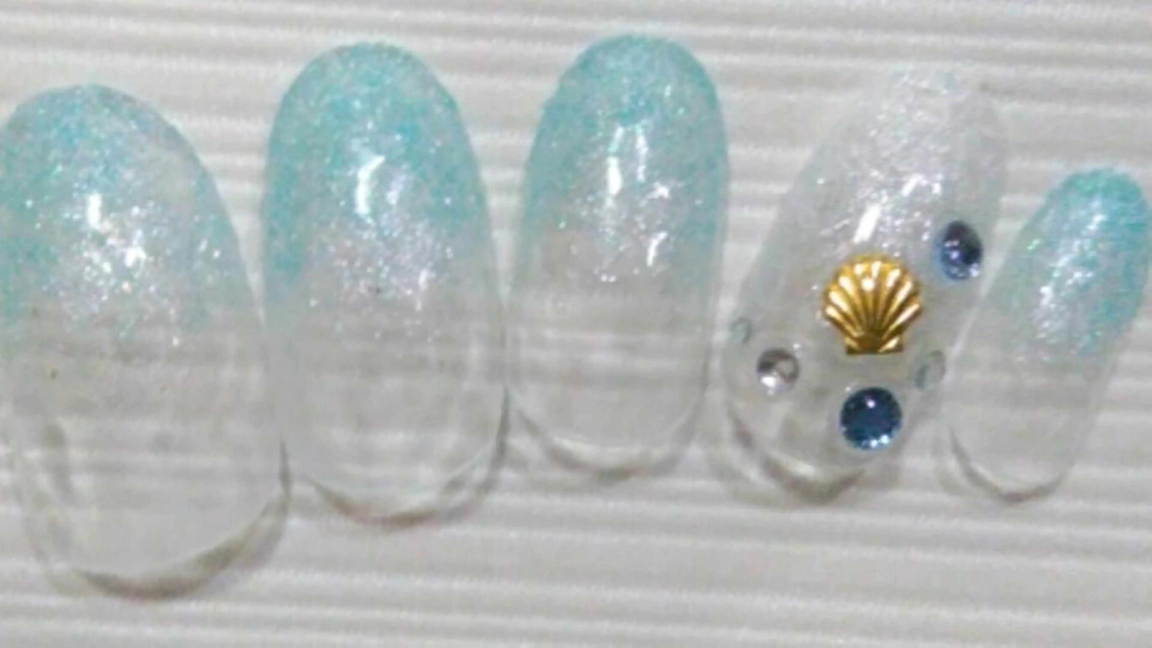 ネイル ネイルサロン Cureのネイルデザイン