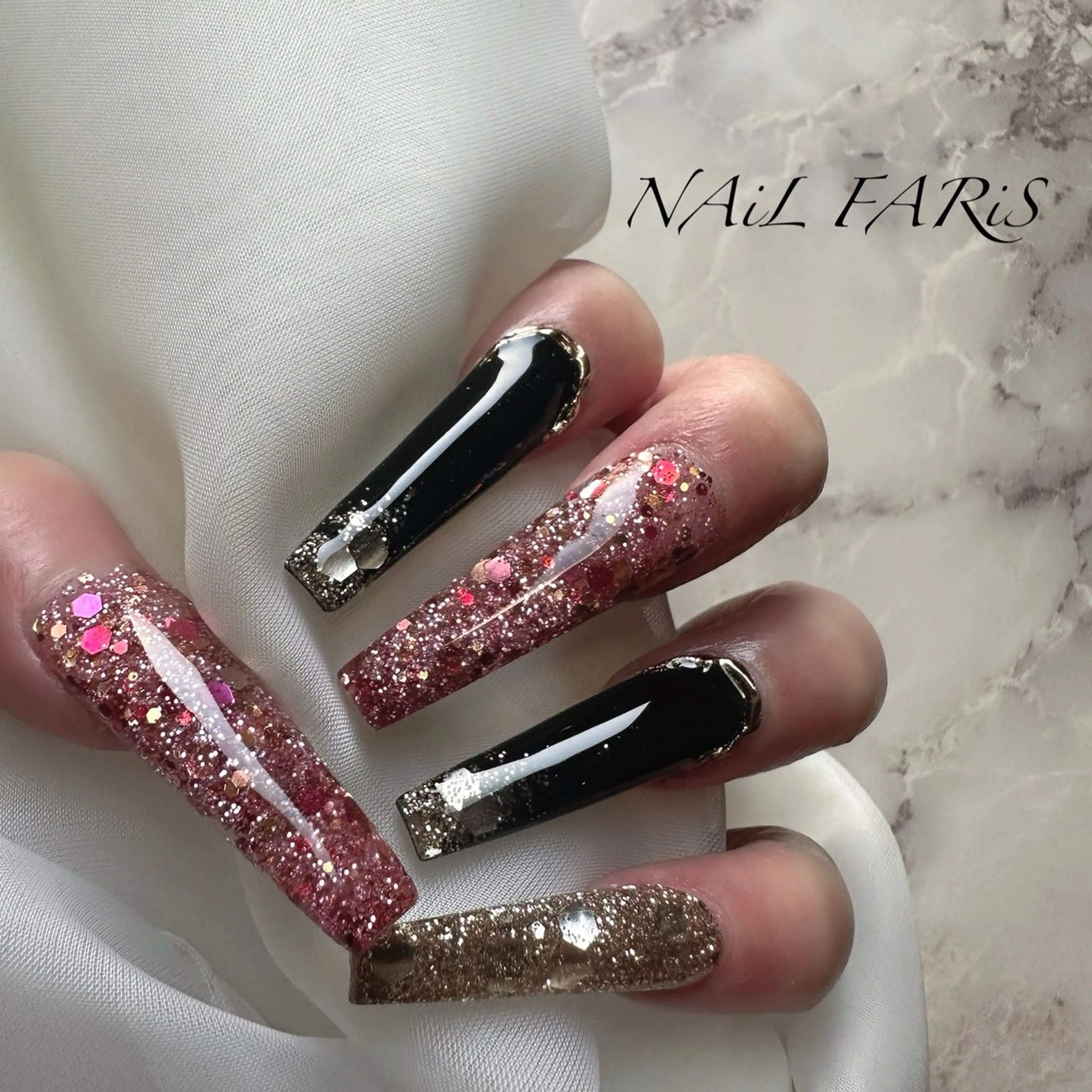 ネイル ロングネイル ミラーネイル ハンドネイル NAiL FARiS Megのネイルデザイン