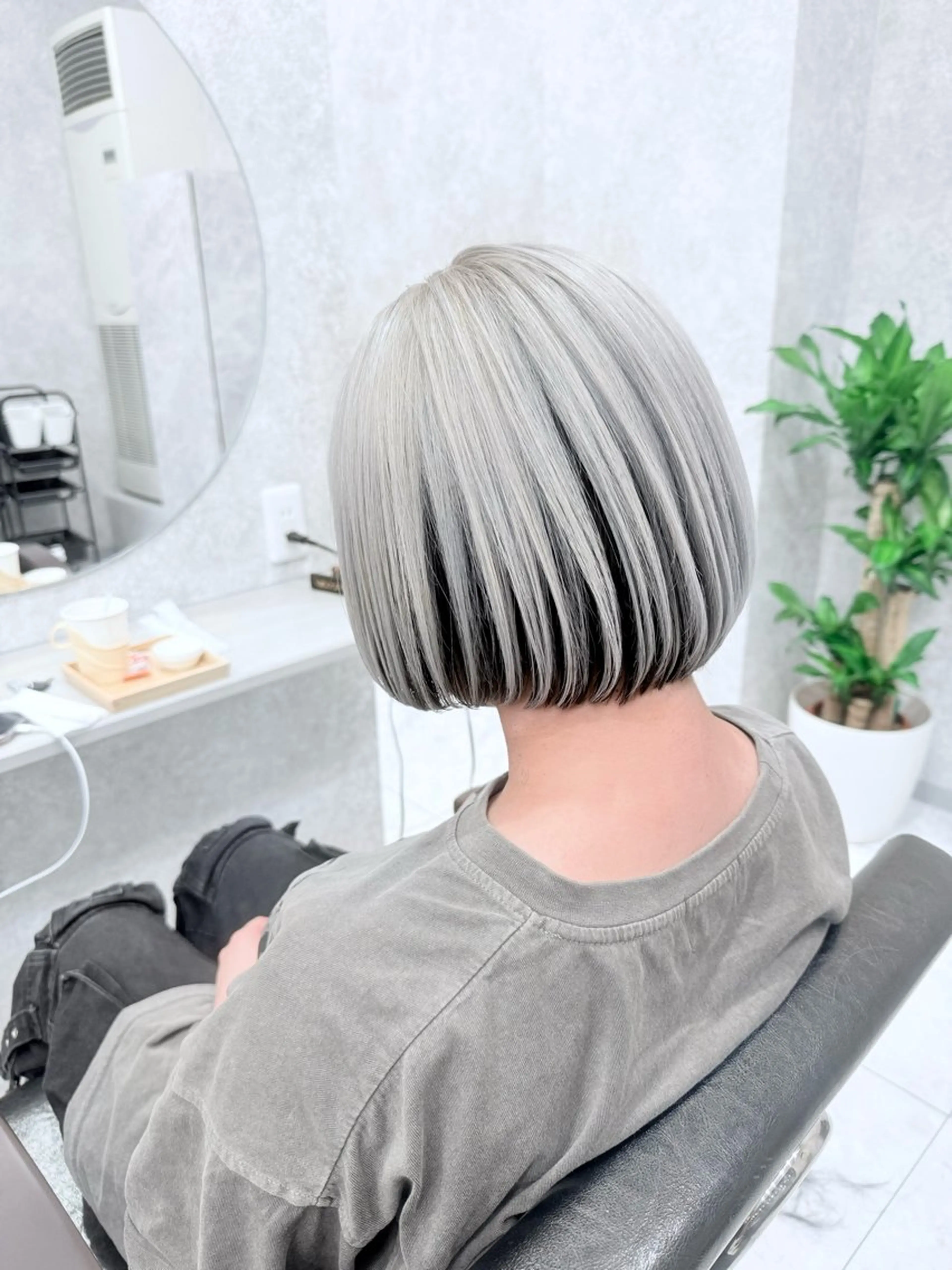 ショート カラー ブリーチ ケアブリーチ デザインカラー ダブルカラー ハイトーンカラー ヘアカラー 🌈派手髪ハイトーン 🌈鈴木亮太🌈のヘアスタイル
