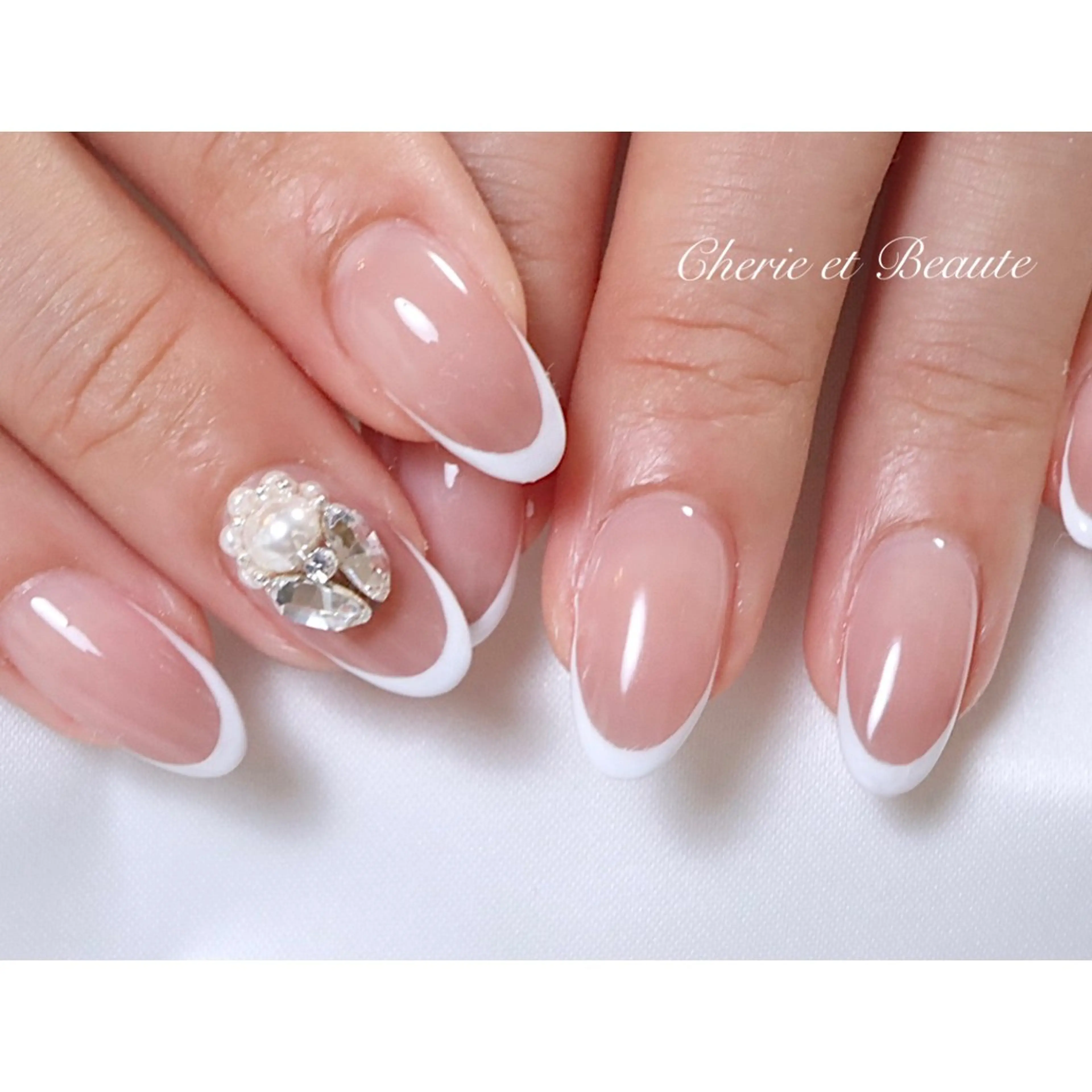 ネイル フレンチネイル nail salon  Cherie et Beaute所属・nail salon シェリーのネイルデザイン