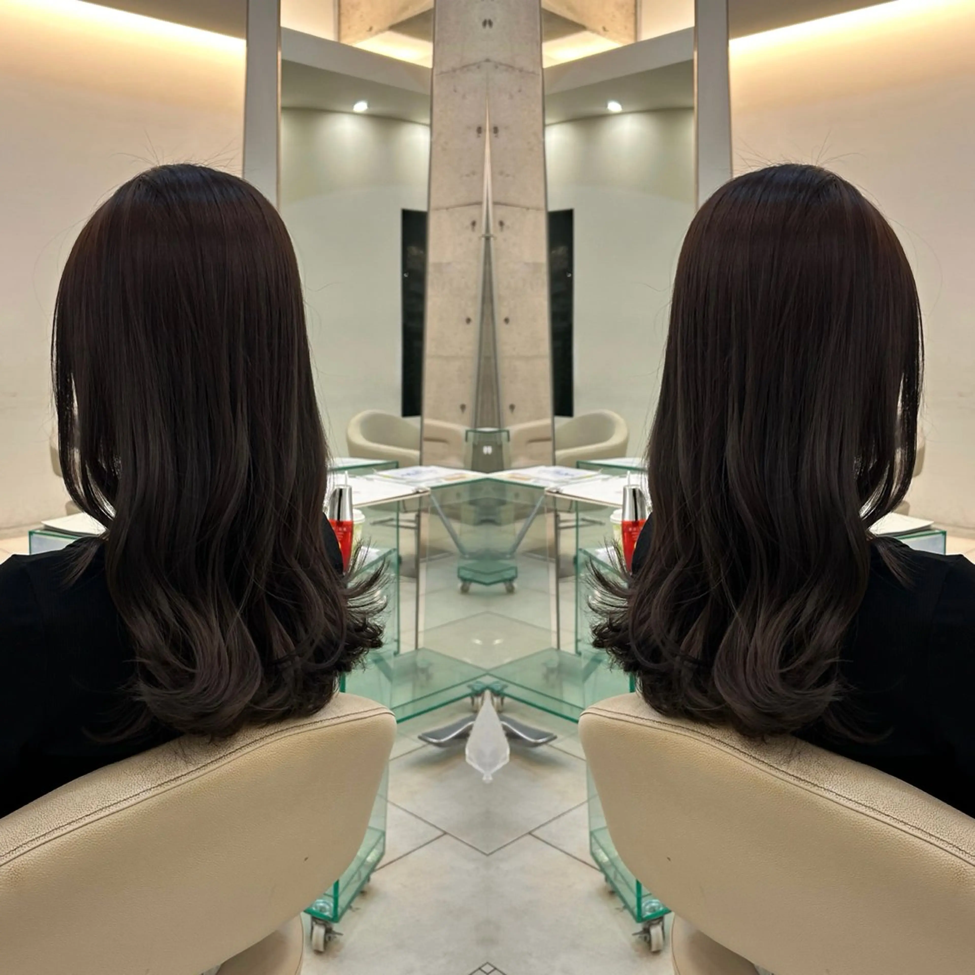 セミロング カット ヘアカラー MODEK's Brillerのヘアスタイル