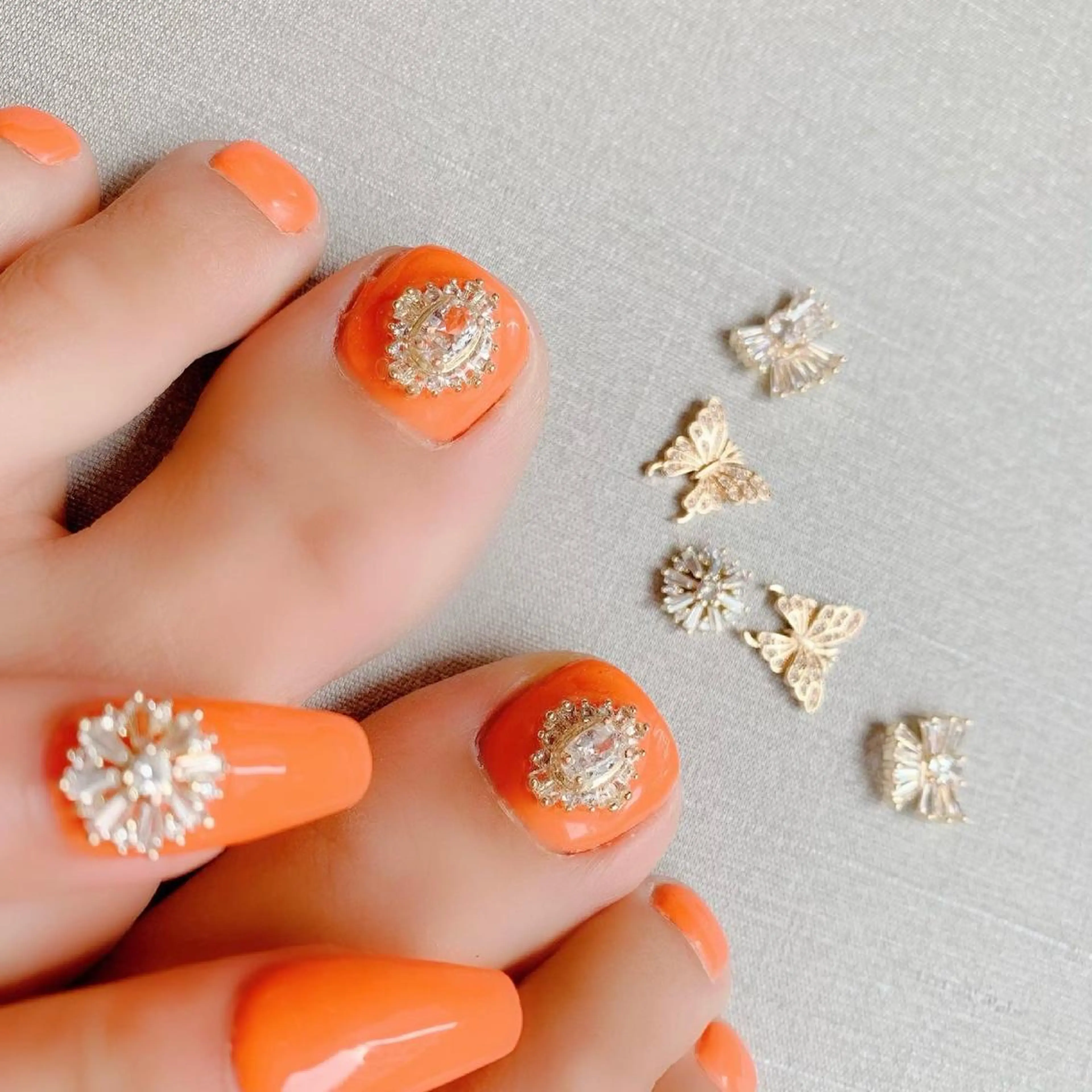 ネイル アートネイル 長さ出し フットネイル ジェルネイル グリーン ONIKA Nail 表参道A4徒歩3分のネイルデザイン