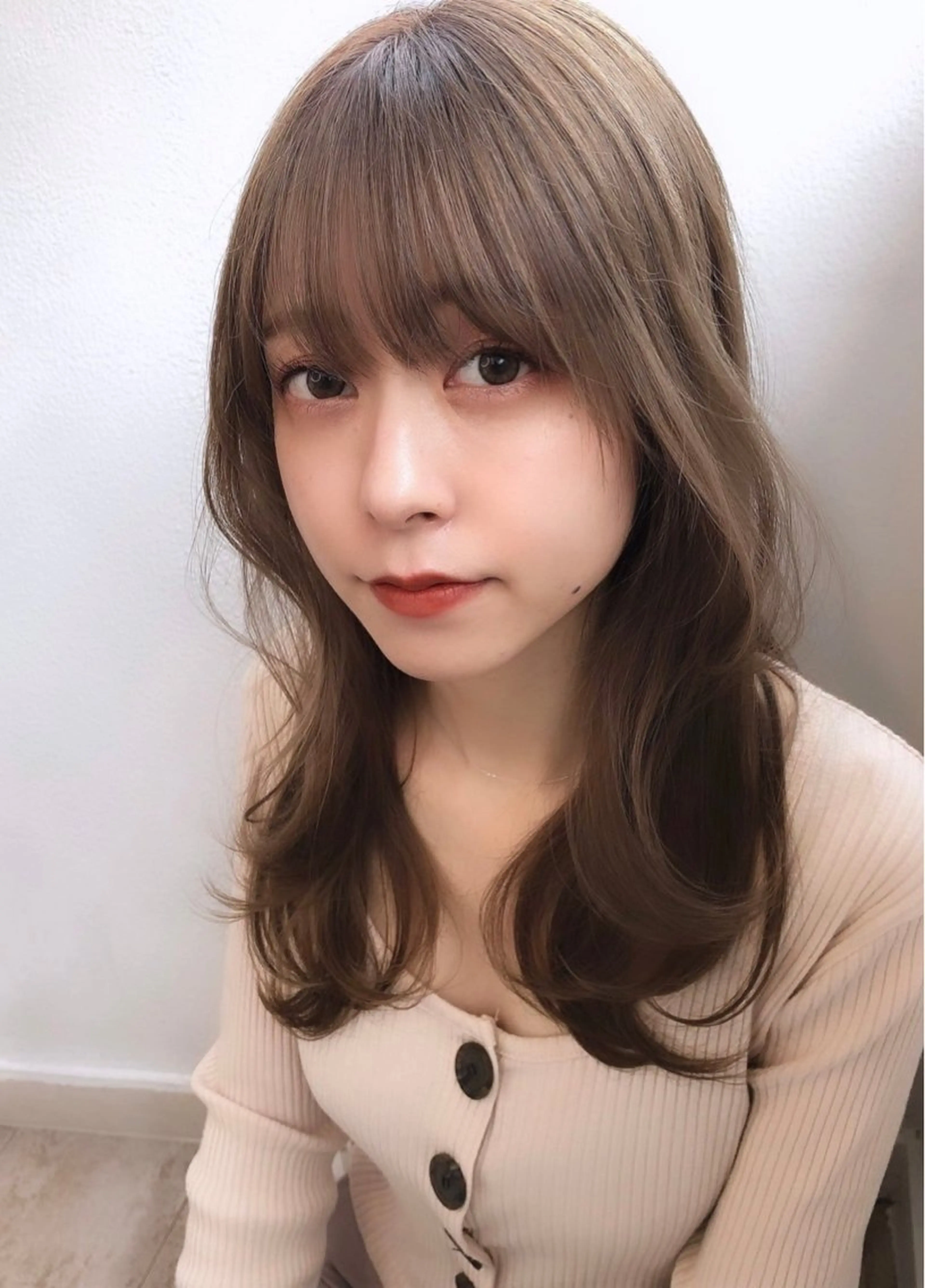 セミロング カラー 宇田川 結菜のヘアスタイル
