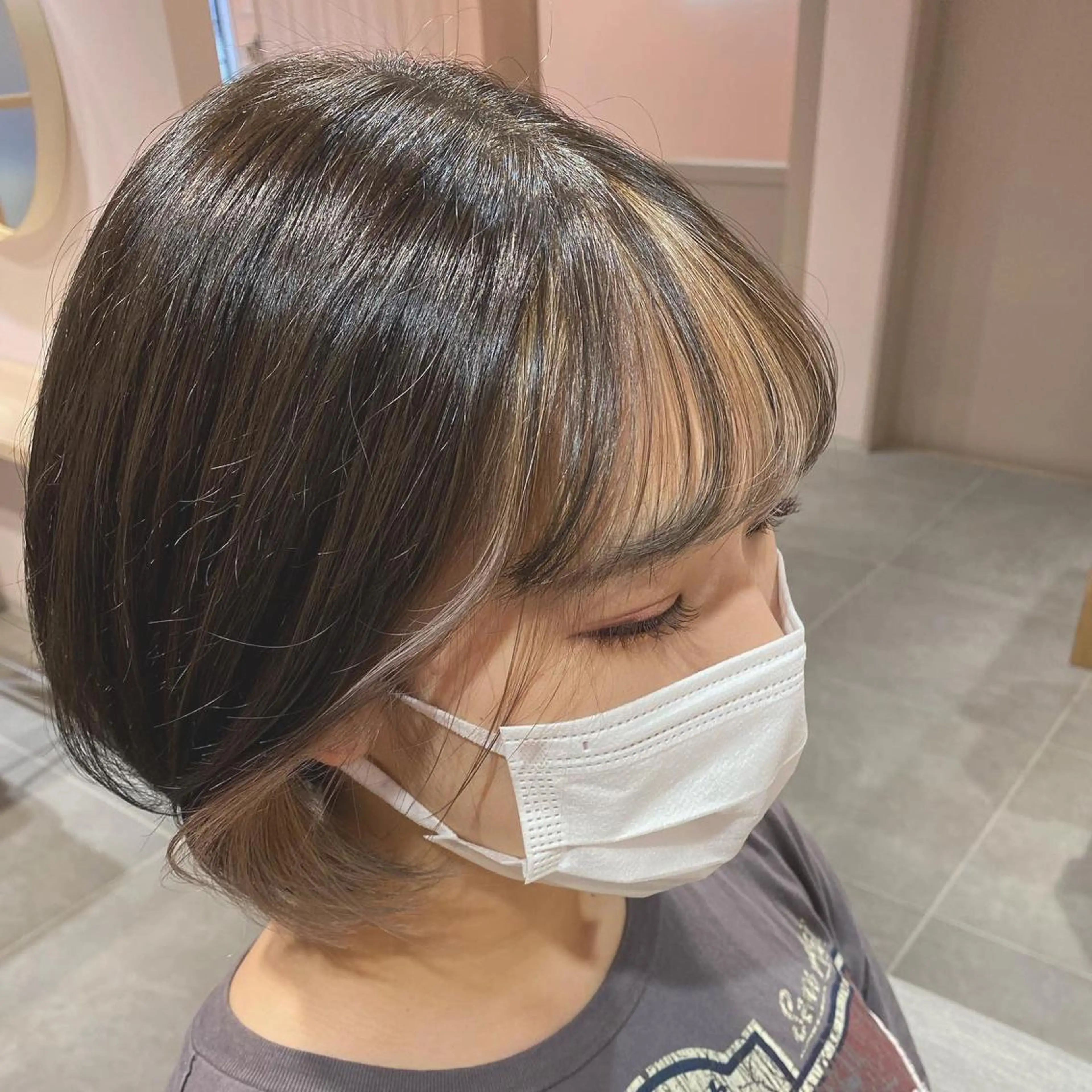 ショート カラー ミストバング  フェイスフレーミング nagisa /縮毛矯正のヘアスタイル