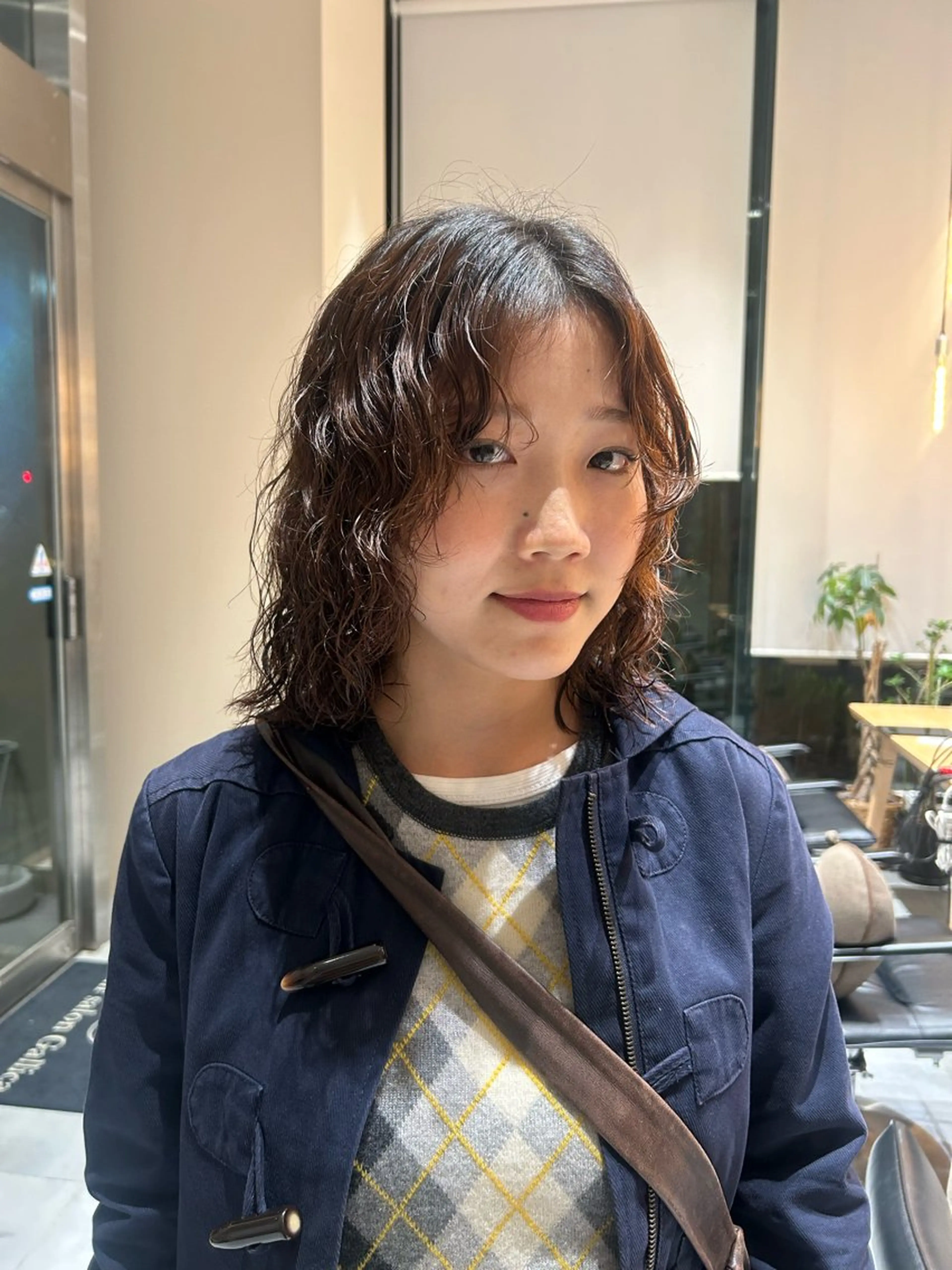 ミディアム パーマ ヘアアレンジ ミディアムパーマ yoko/レイヤー /小顔ボブ／メンズのヘアスタイル