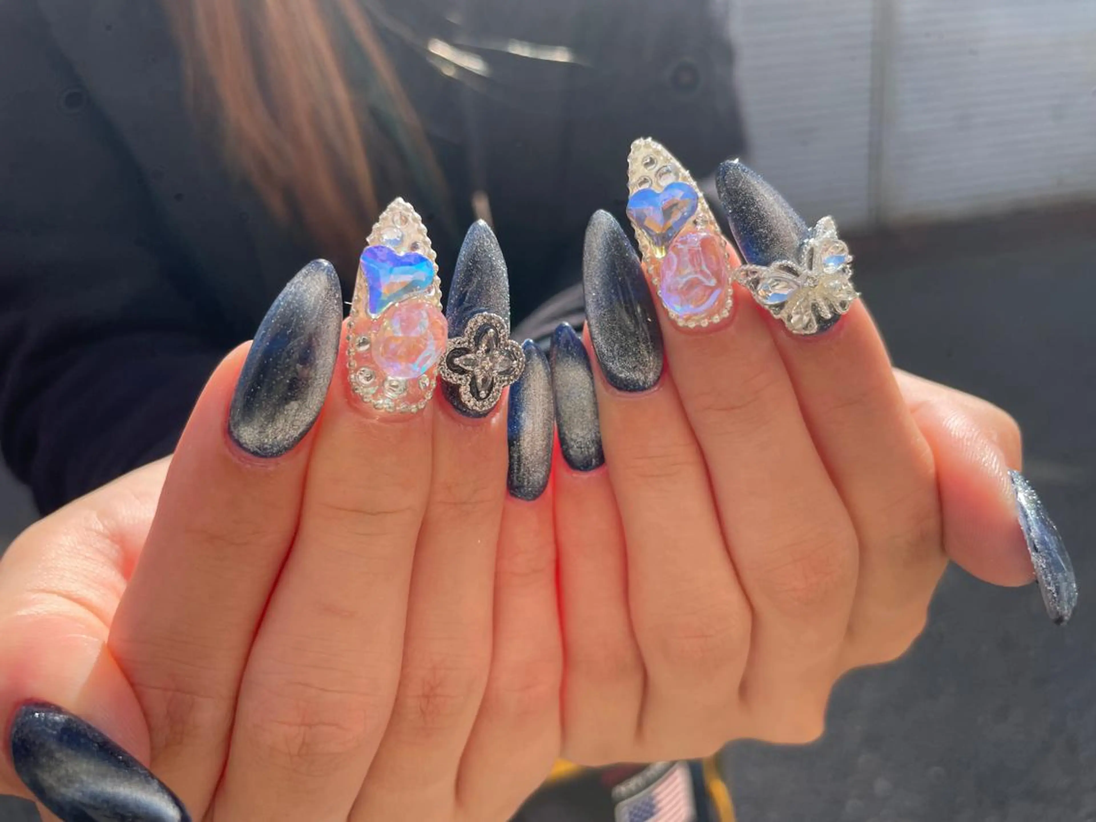 ネイル マグネットネイル 持ち込み ワンホンネイル Whity kiriのネイルデザイン