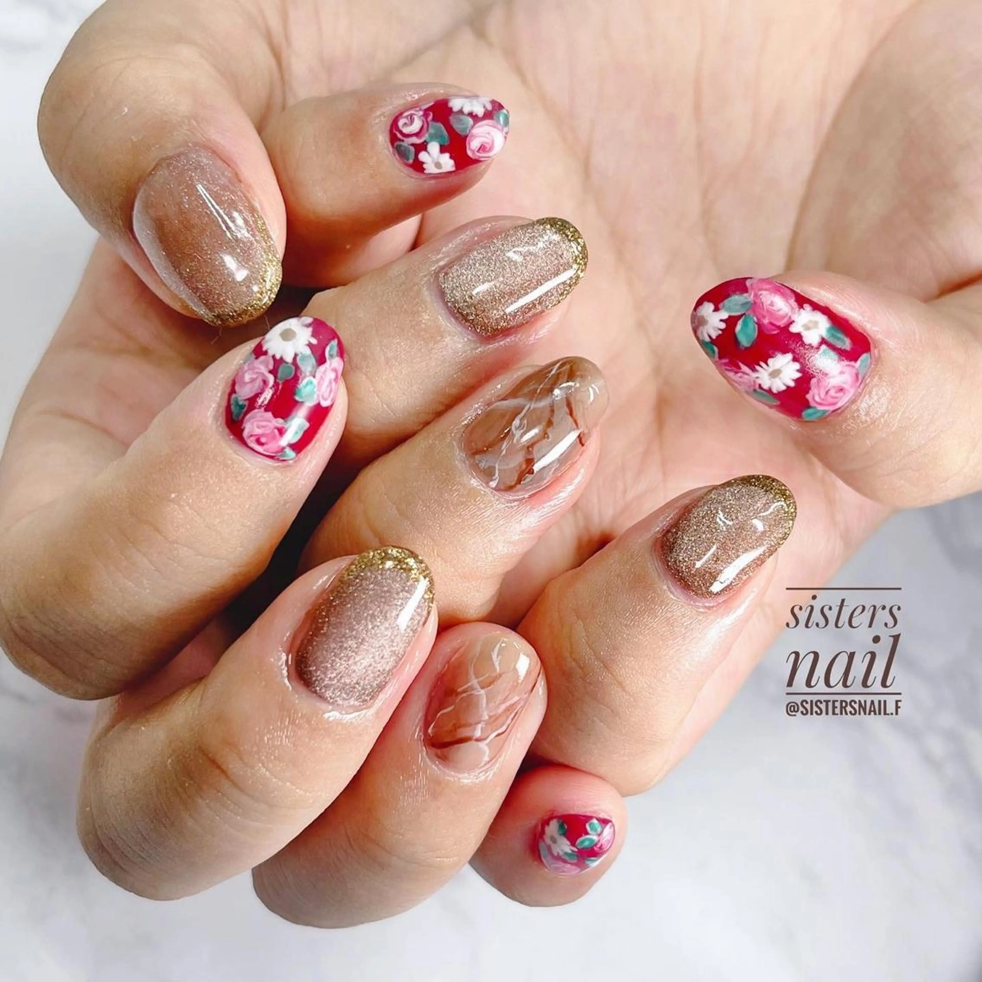 ネイル アートネイル マグネットネイル 持ち込み ニュアンスネイル 赤色 sisters nail.fのネイルデザイン