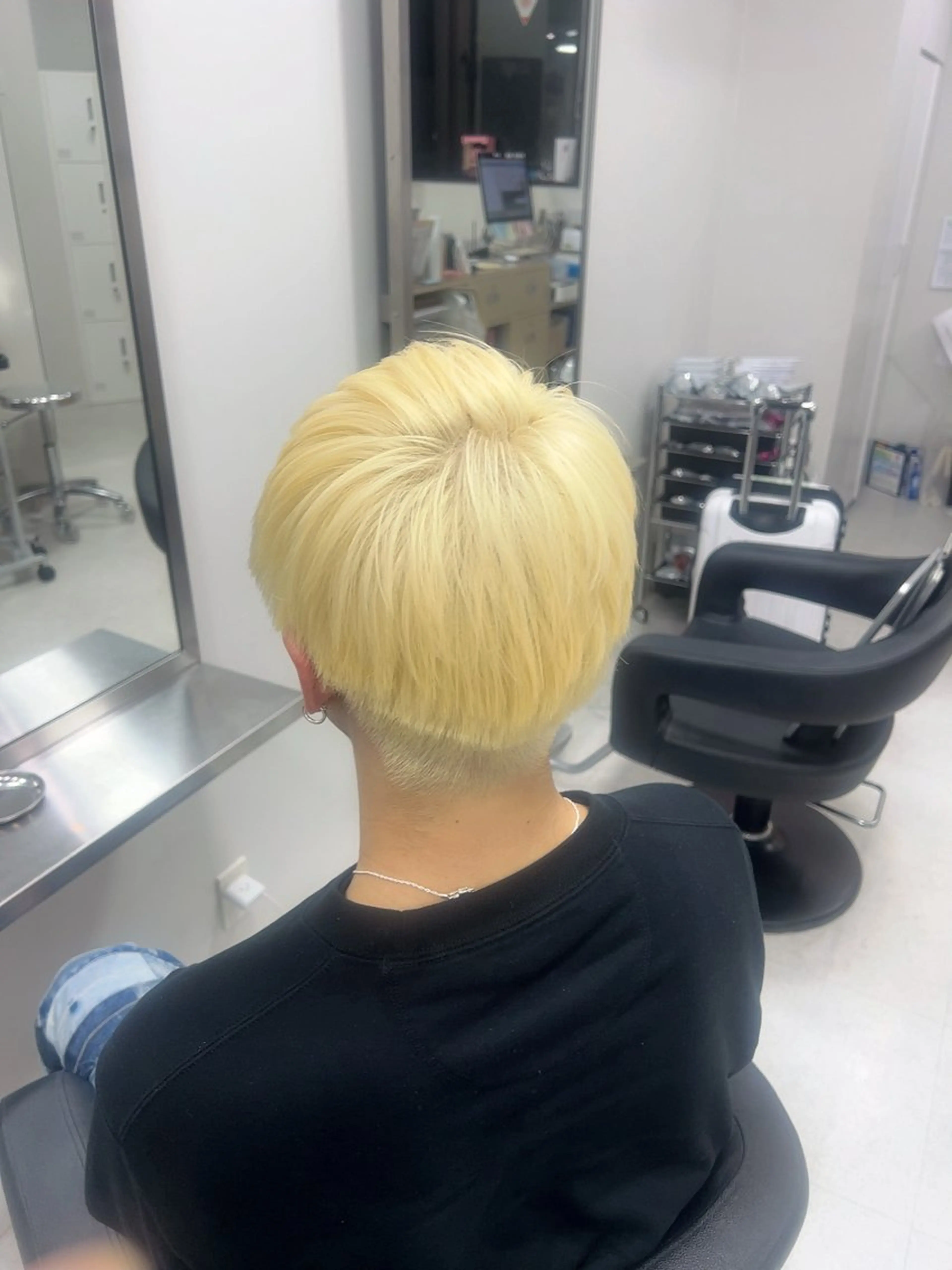 ショート カラー メンズ メンズブリーチ ブリーチ 抜きっぱなしブロンド ブロンド ヘアカラー トリートメント ハイトーン、暗髪特化 ♡shoka♡のヘアスタイル