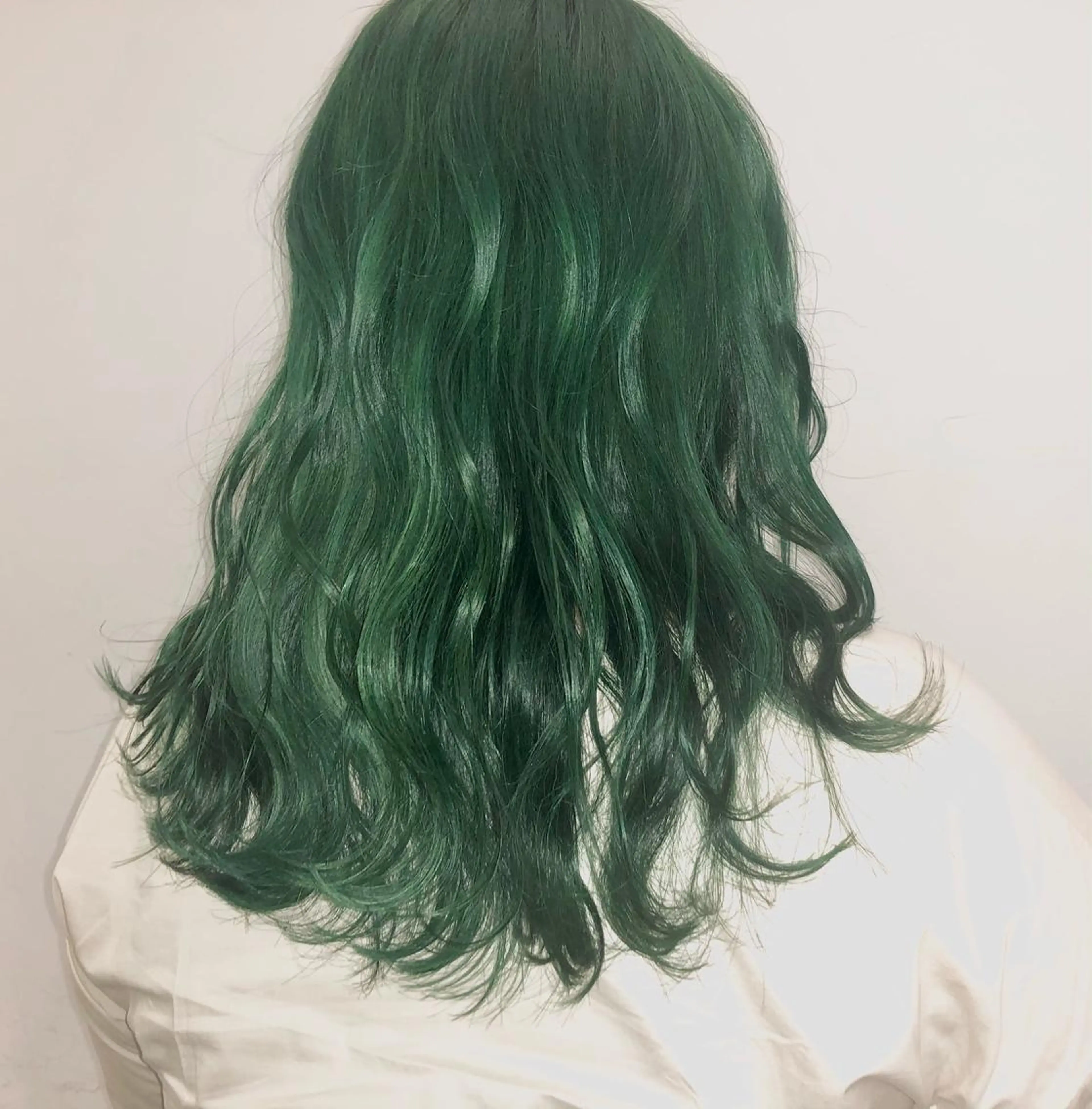 カラー メンズ レイヤー ウルフ 弓木啓輔のヘアスタイル