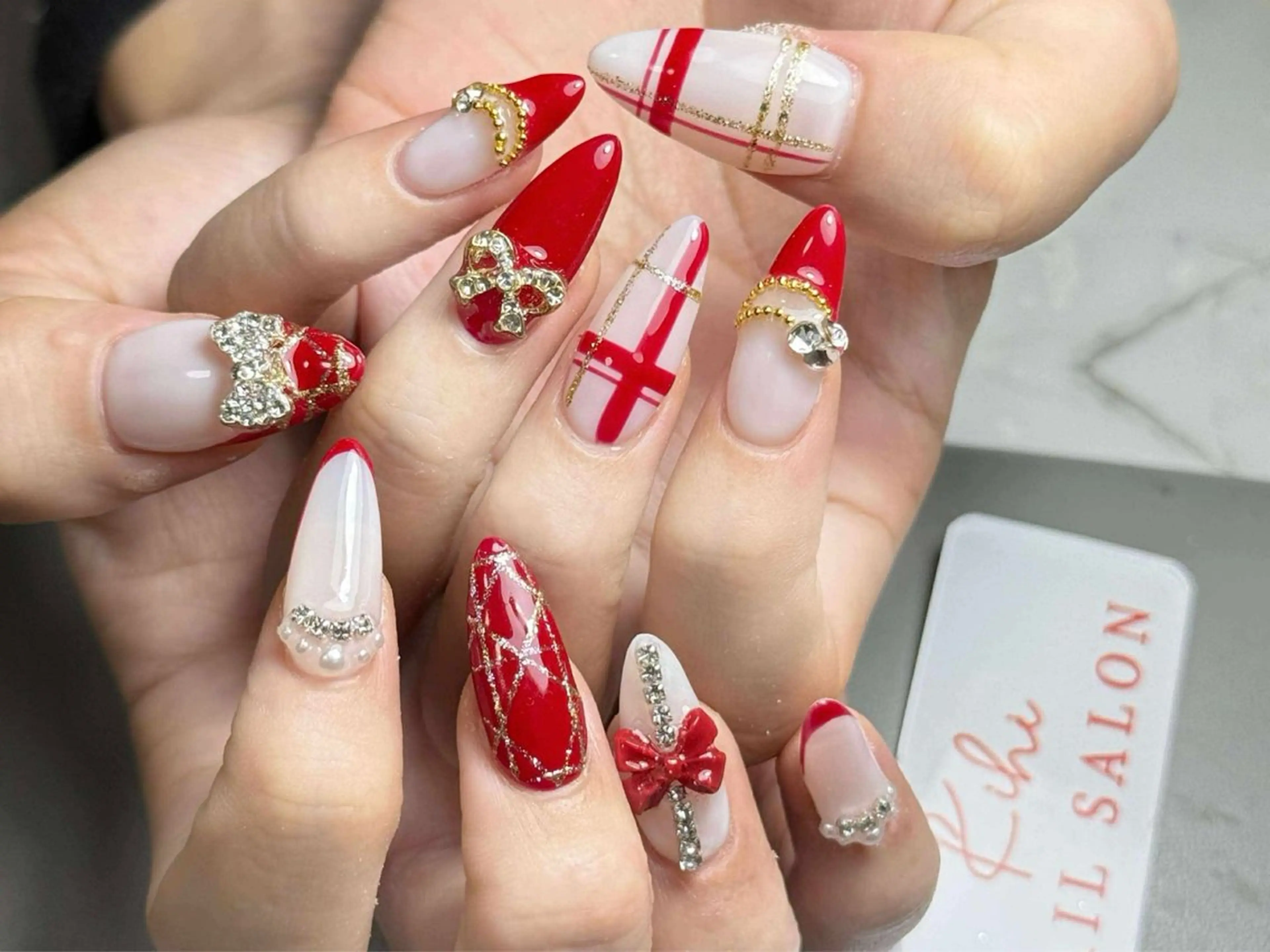 ネイル アートネイル フレンチネイル ジェルネイル グラデーション 韓国ネイル ハンドネイル 💕鈴木ユリ パラジェル/オフ無料のネイルデザイン