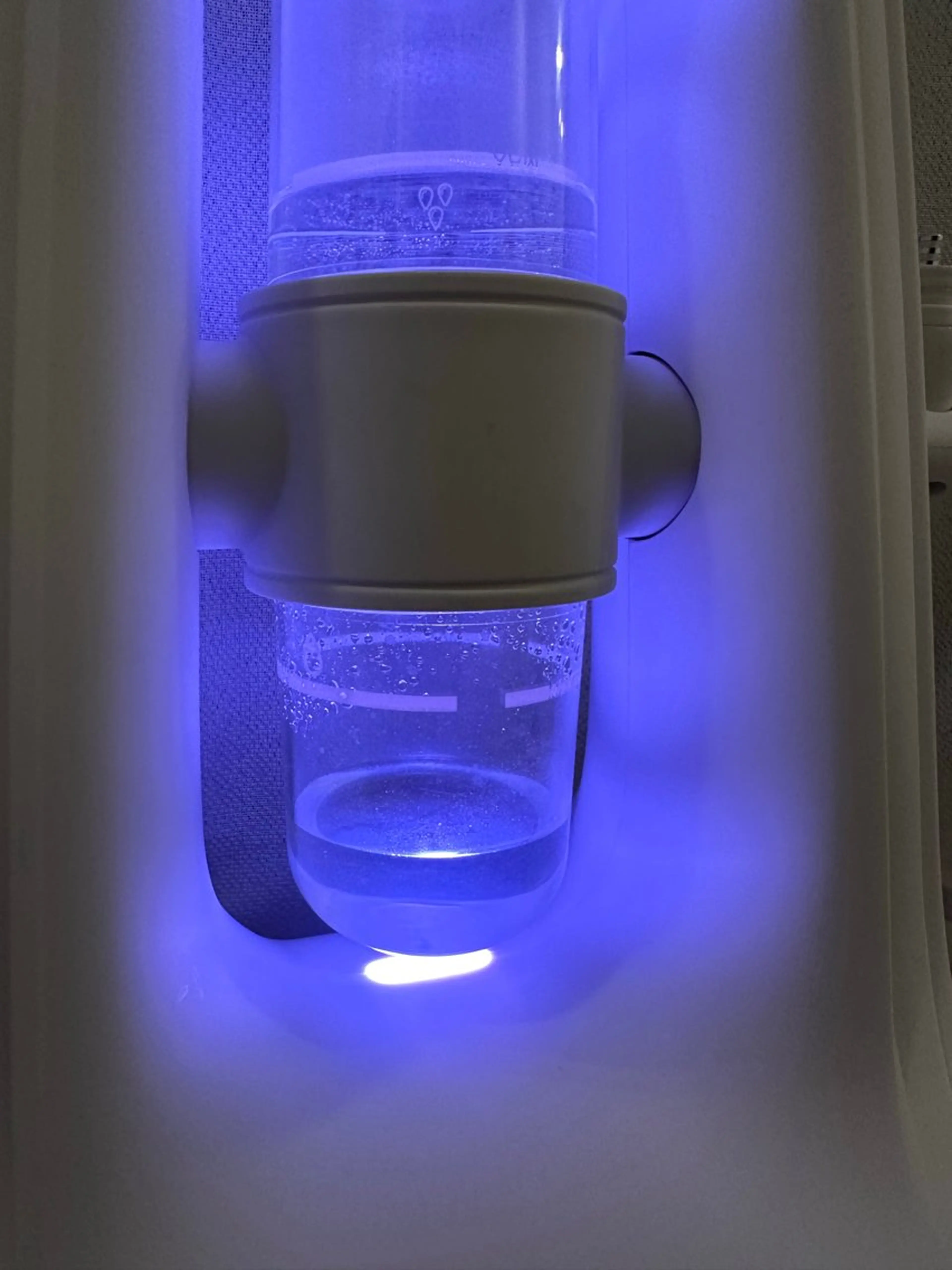 ハイドロスプラッシュ毛穴洗浄　撮影モニターの写真