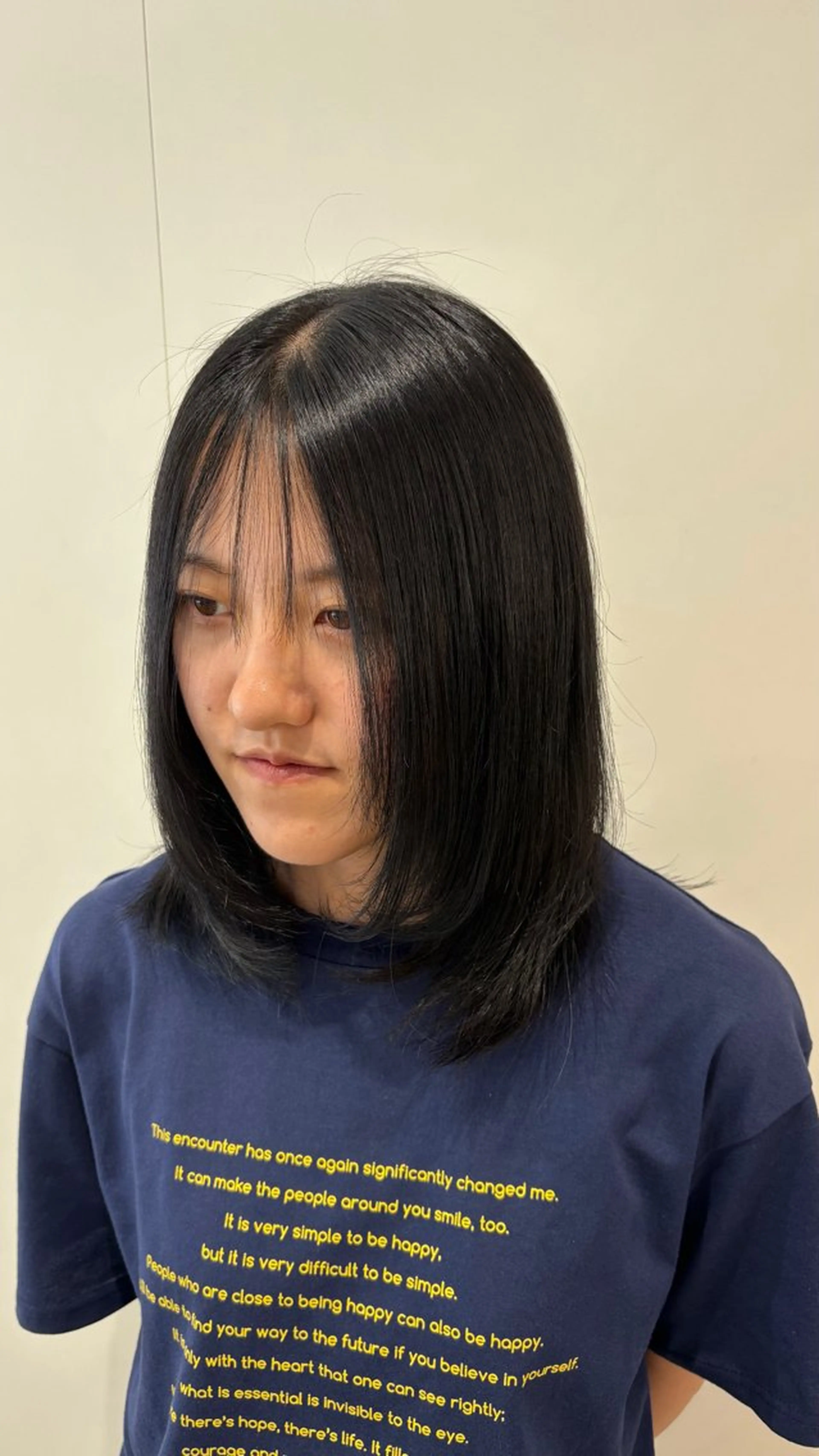 ミディアム カット 似合わせカラー✩.* ハイトーン/リナのヘアスタイル