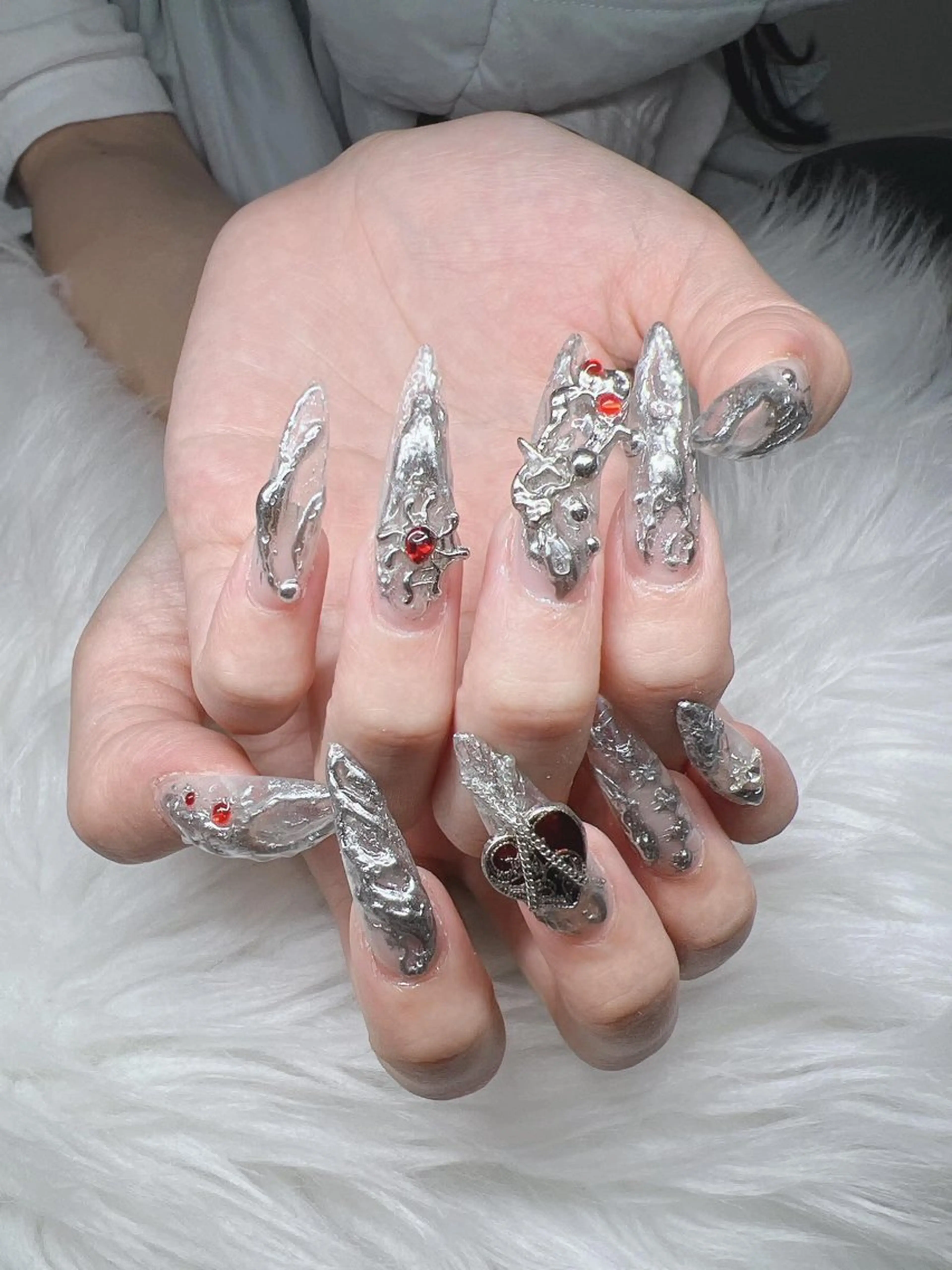 ネイル 長さ出し グラデーション 卒業式 キラキラネイル マグネットネイル Lee Nailsのネイルデザイン