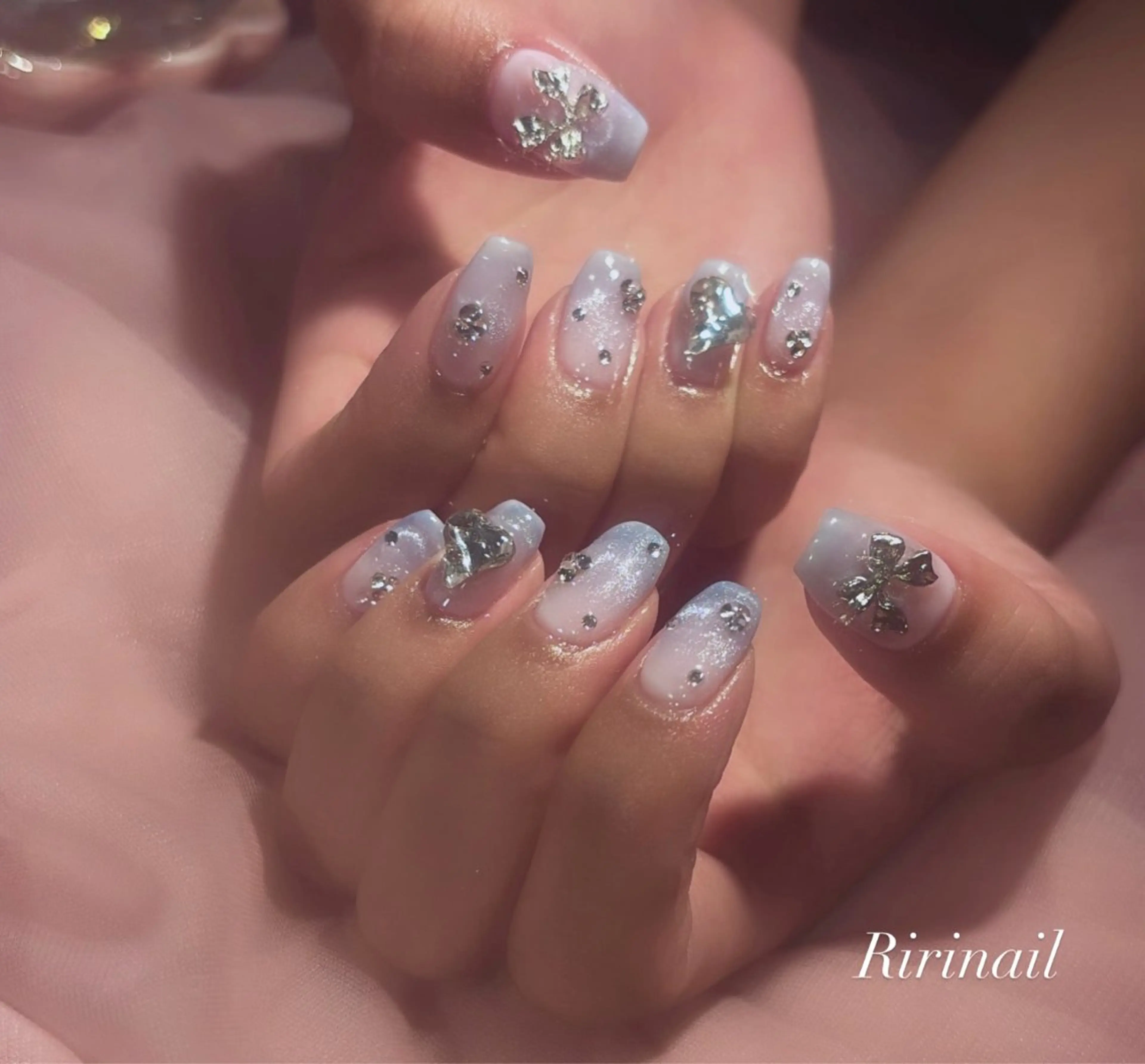 ネイル ハンドネイル 𝐁𝐞𝐥𝐥 𝐦𝐞のネイルデザイン