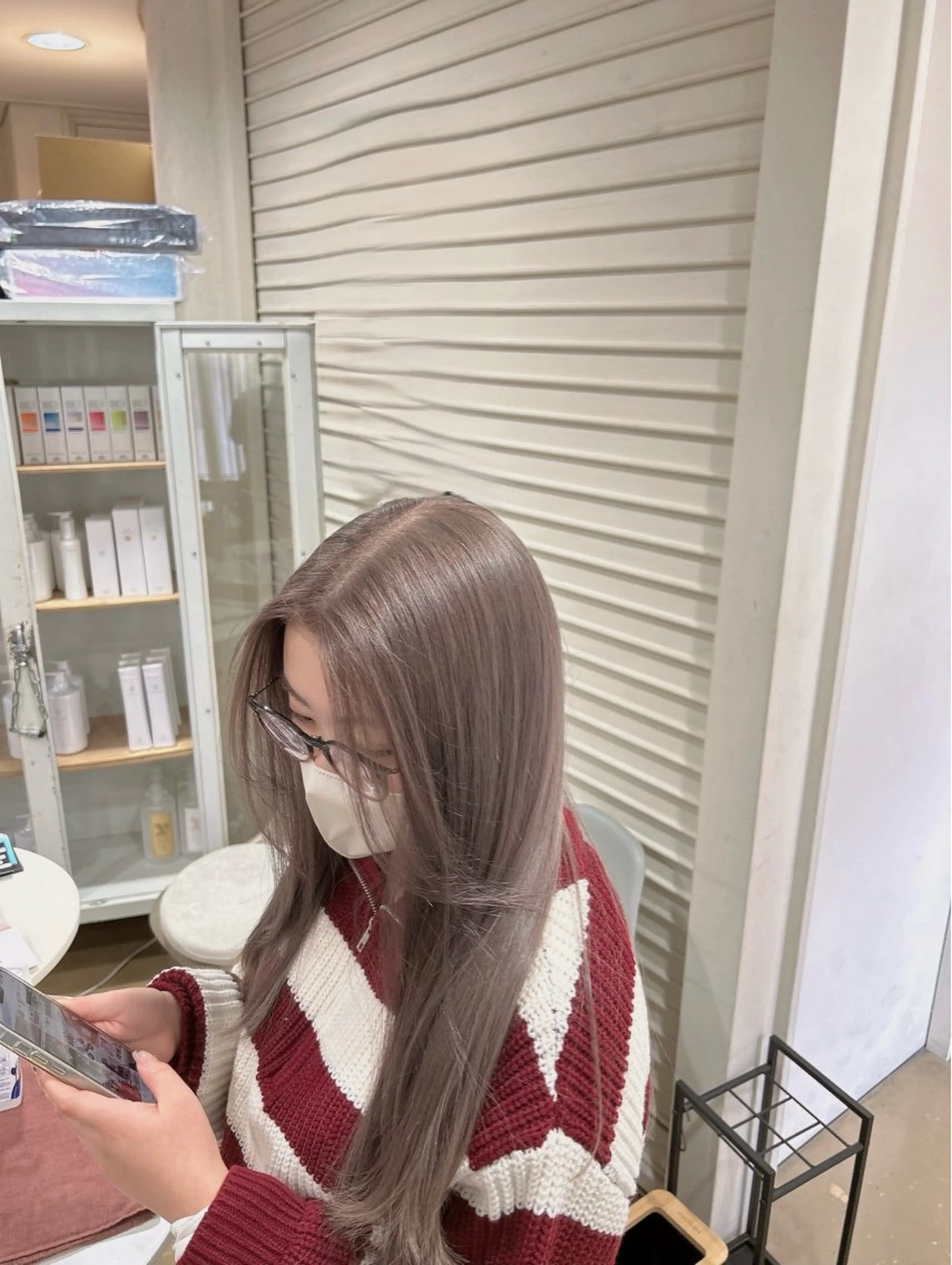 セミロング 透明感カラー NAN AMI グレージュのヘアスタイル