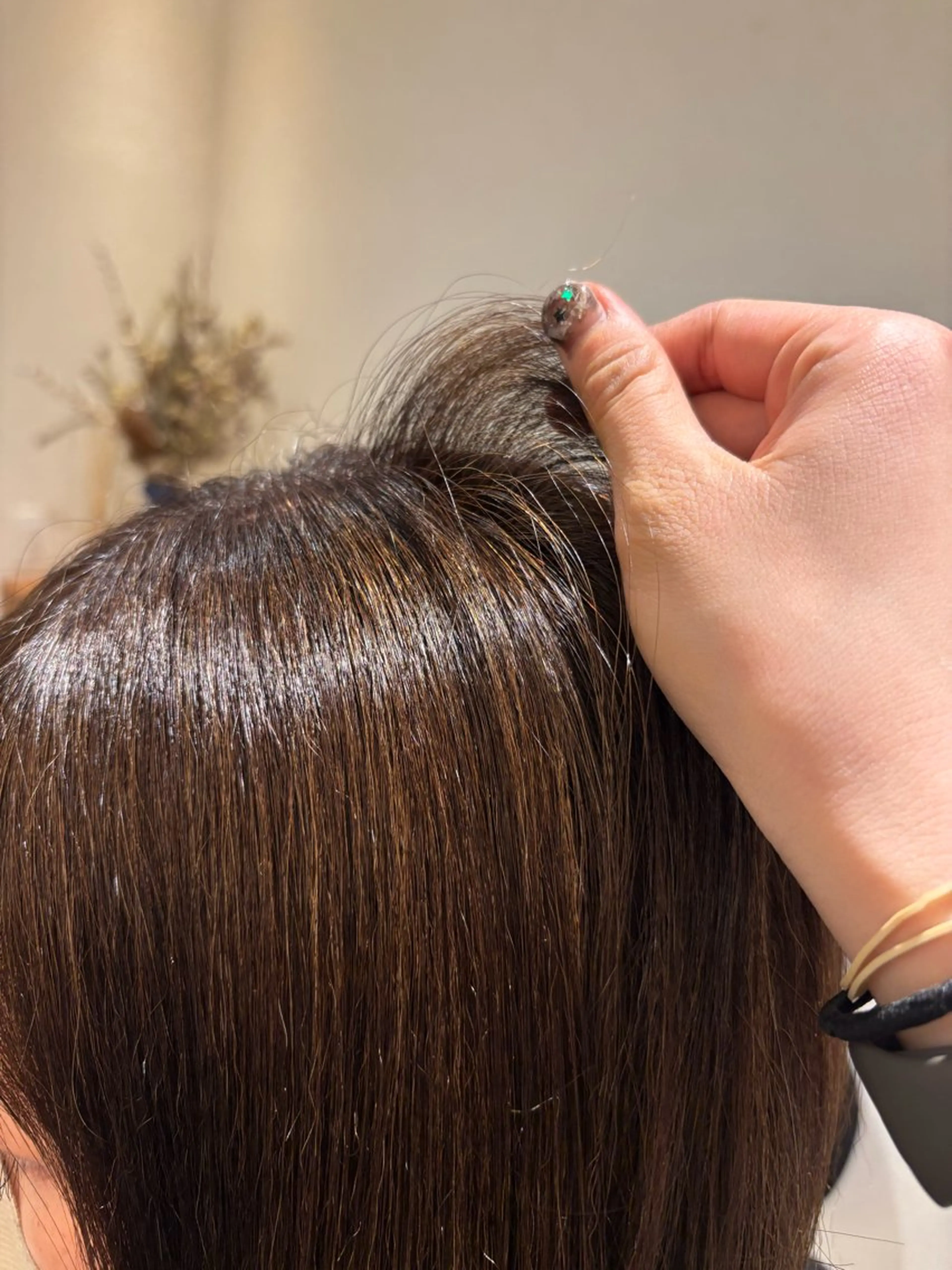 カラー yiye shioriのヘアスタイル