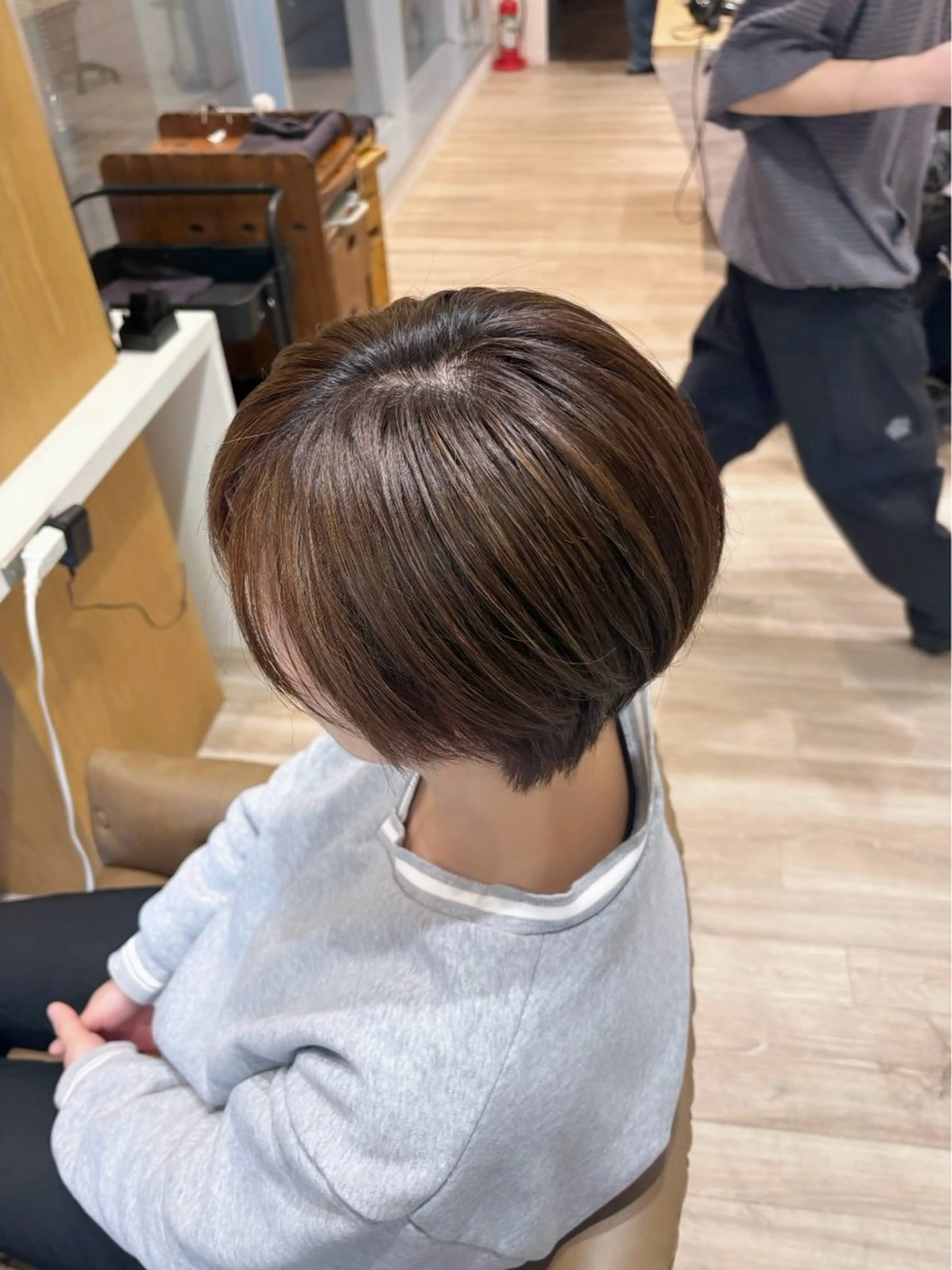 ショート カラー ブリーチ ブラウンカラー ハイライトカラー ナチュラルブラウン ハイライト カット ヘアカラー ✧HINA✧ 韓国風/レイヤーのヘアスタイル