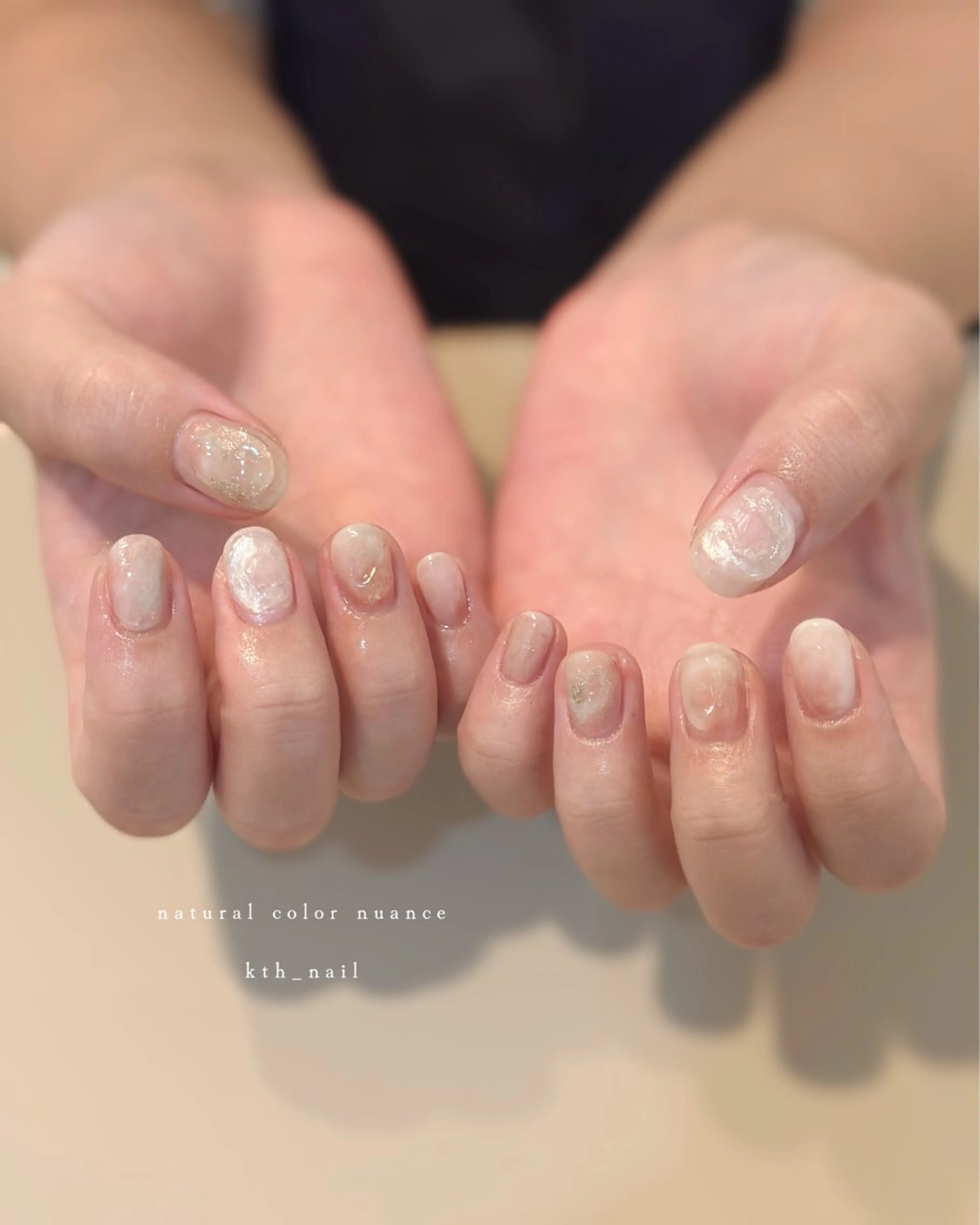 ネイル ニュアンスネイル シンプルネイル ホワイト ハンドネイル Kotoha （ことは）のネイルデザイン