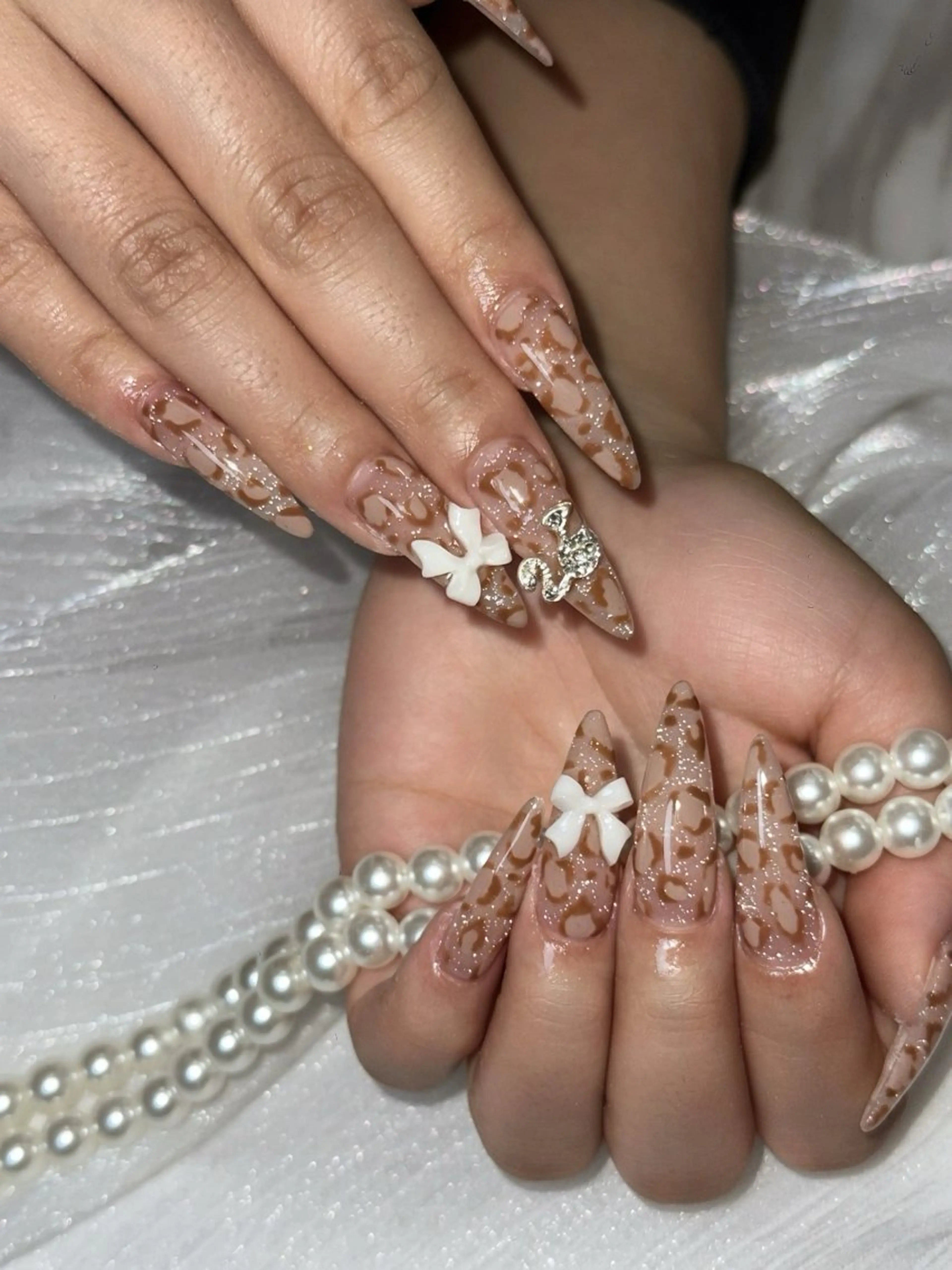 ネイル アニマル柄 フラッシュネイル ロングネイル icy nail れいあのネイルデザイン