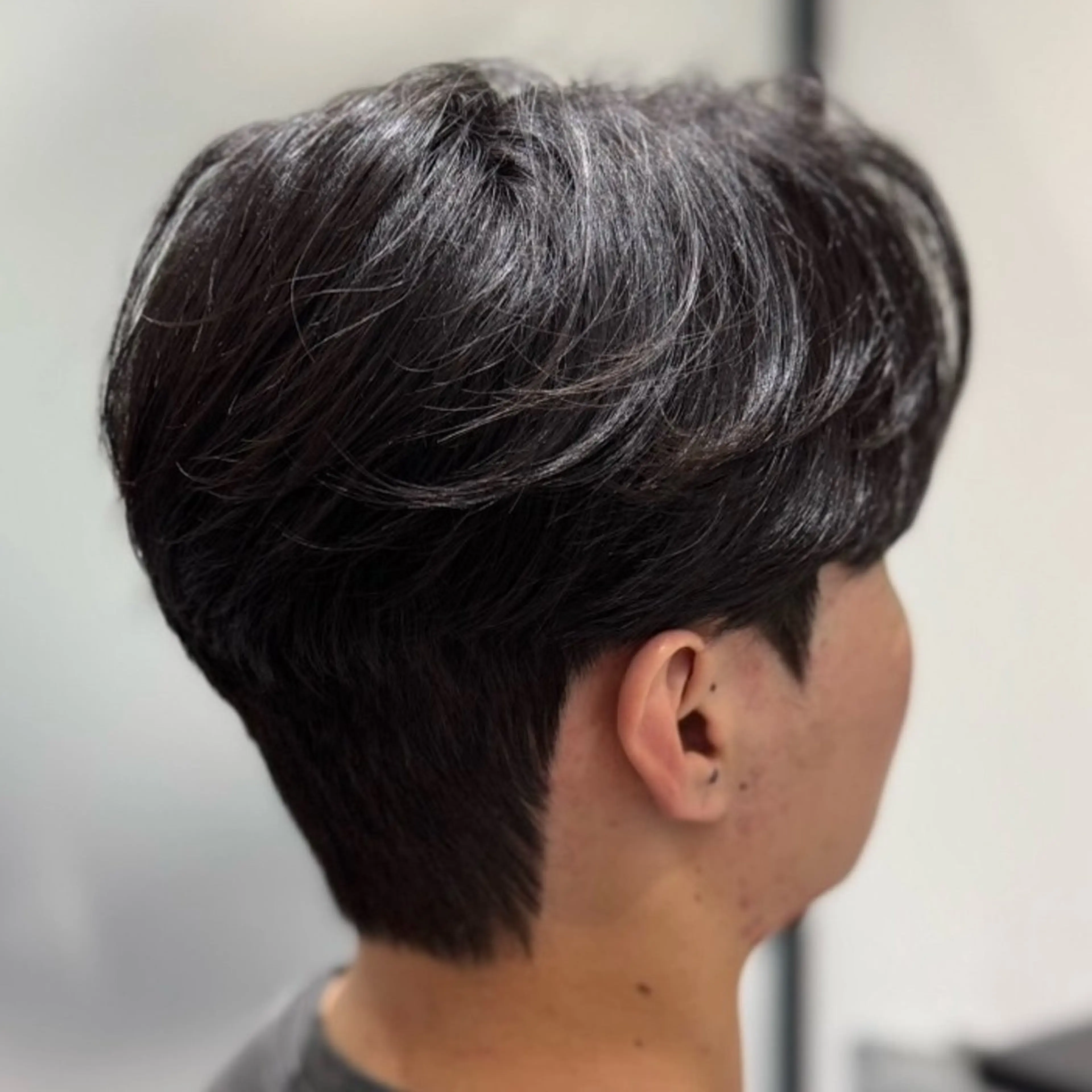 メンズ ダウンパーマ メンズパーマ LUC所属・板垣 洸輝のヘアスタイル