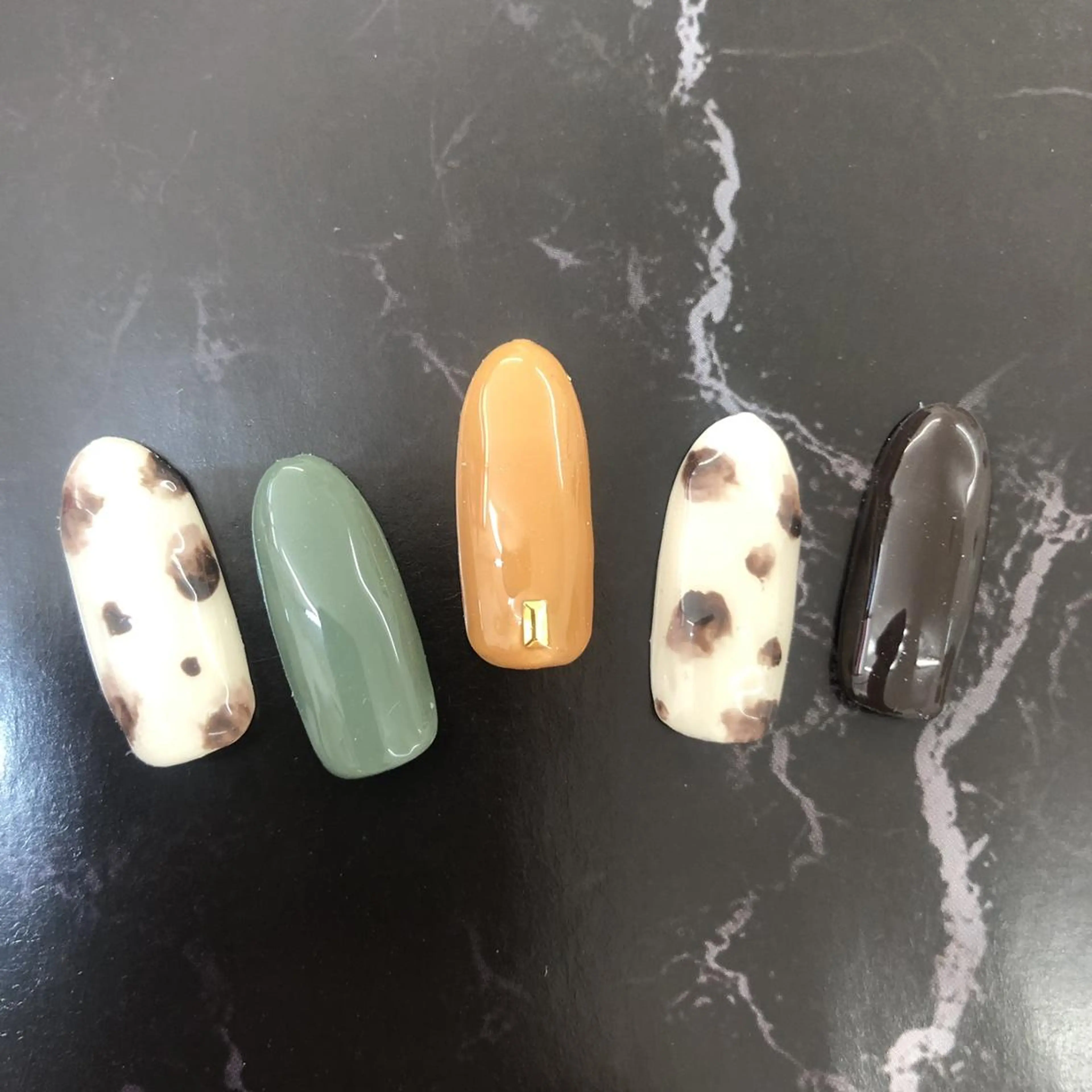 ネイル Pine Color パインカラーのマツエク・マツパデザイン