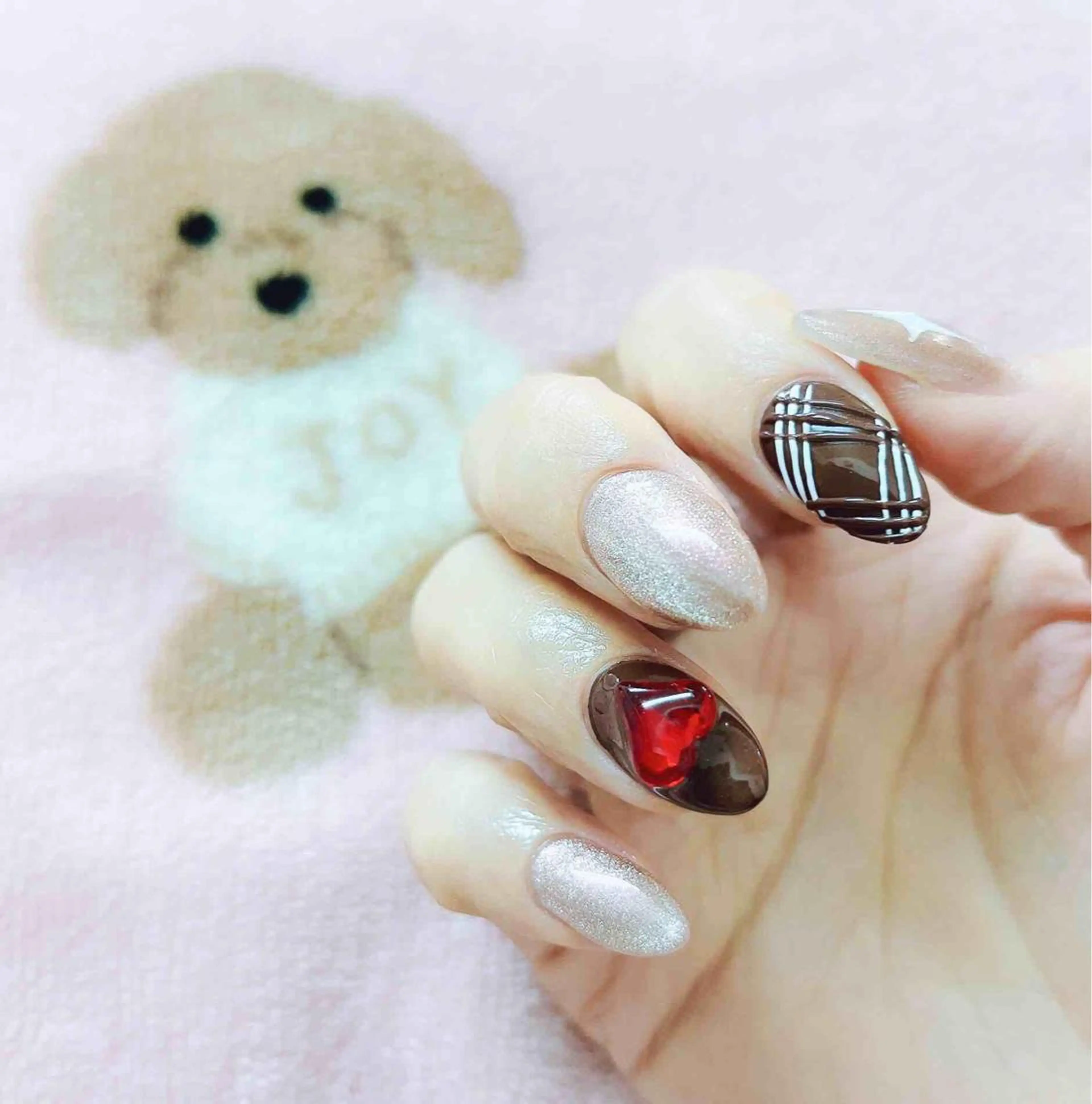 ネイル ハート マグネットネイル バレンタイン ハンドネイル MoonNail ユリ🌸のネイルデザイン