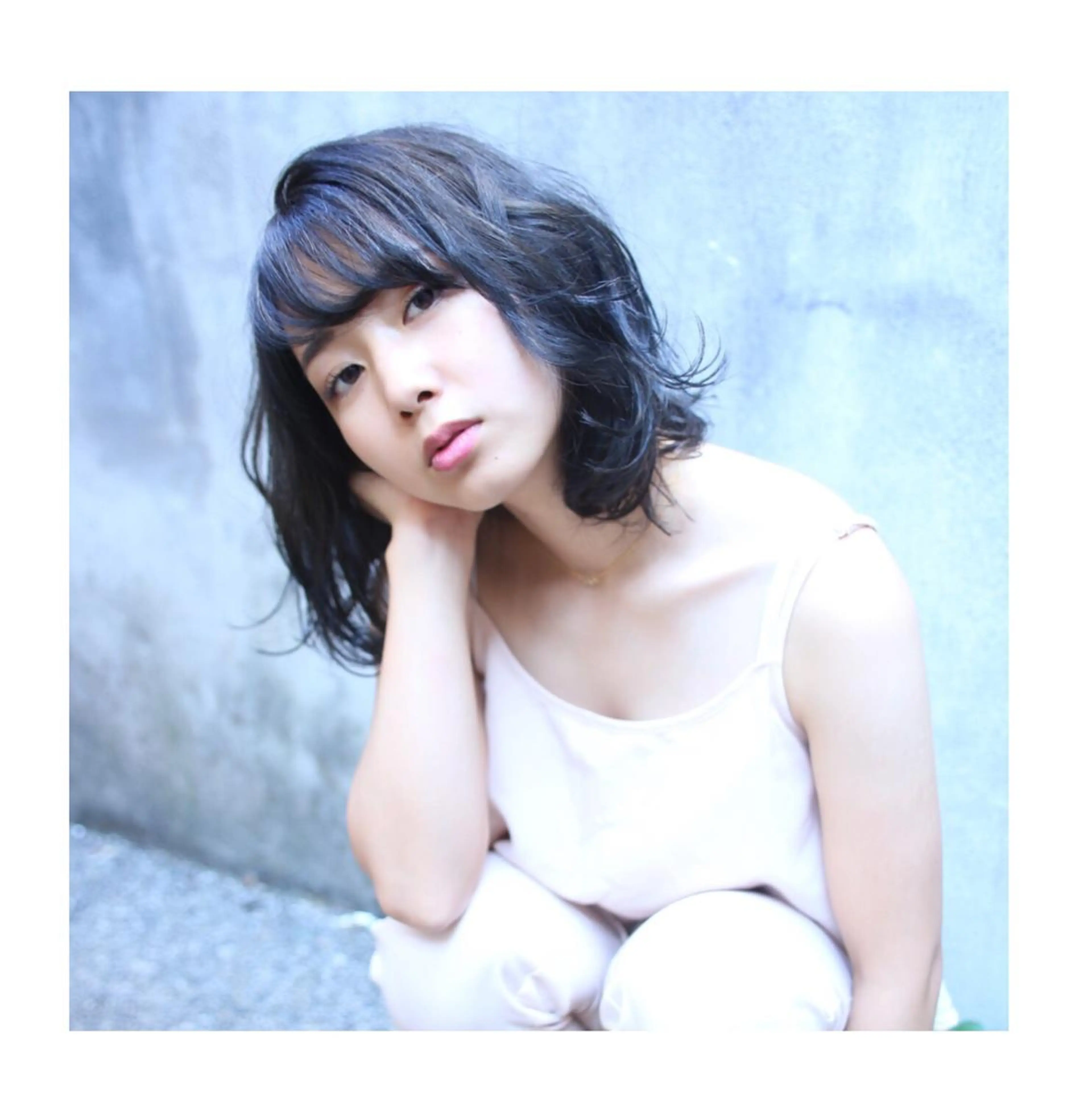 ショート カラー ブルーカラー ブルージュ vato バトのヘアスタイル