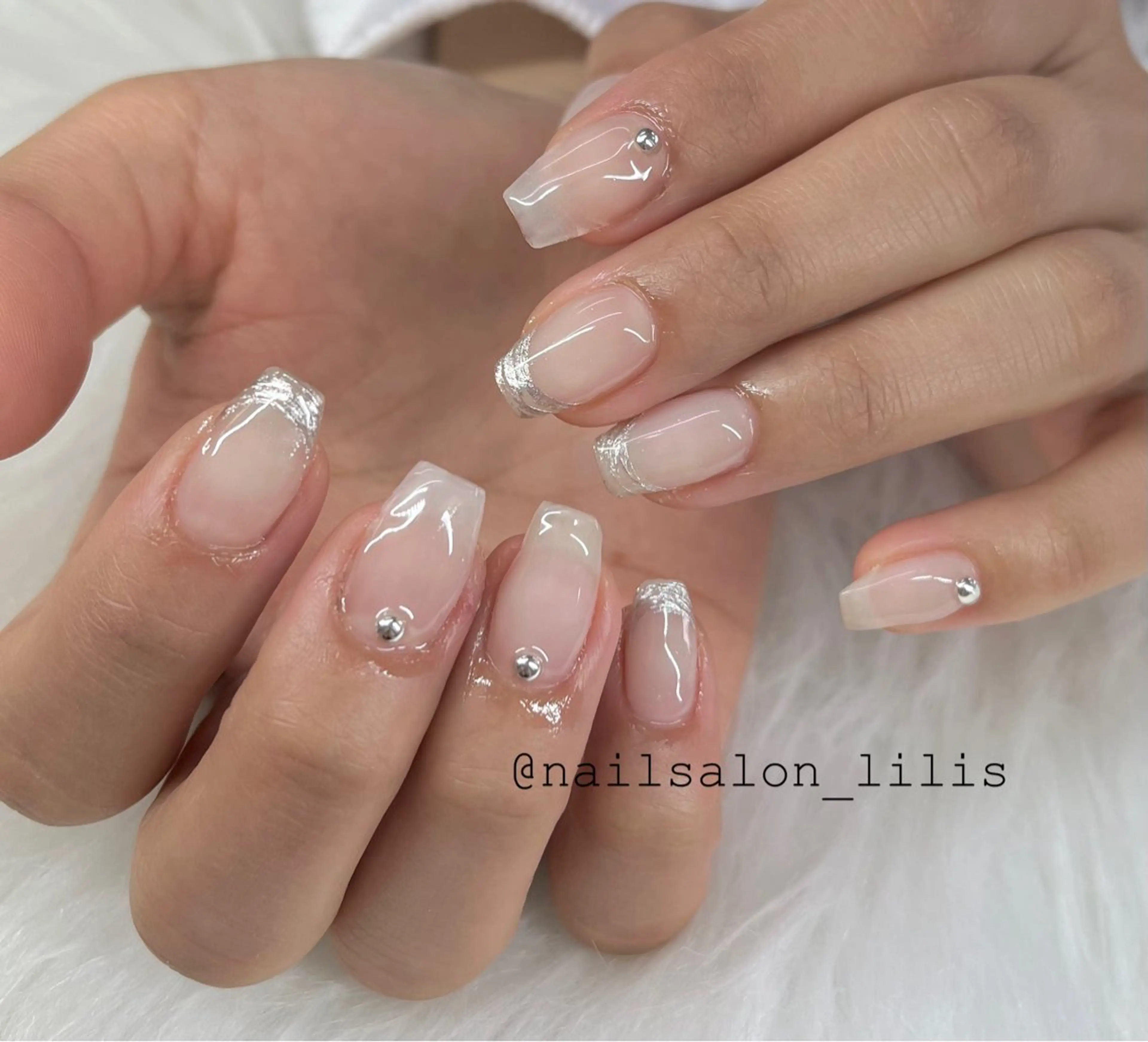 ネイル フレンチネイル ミラーネイル ハンドネイル nailsalon Lilisのネイルデザイン