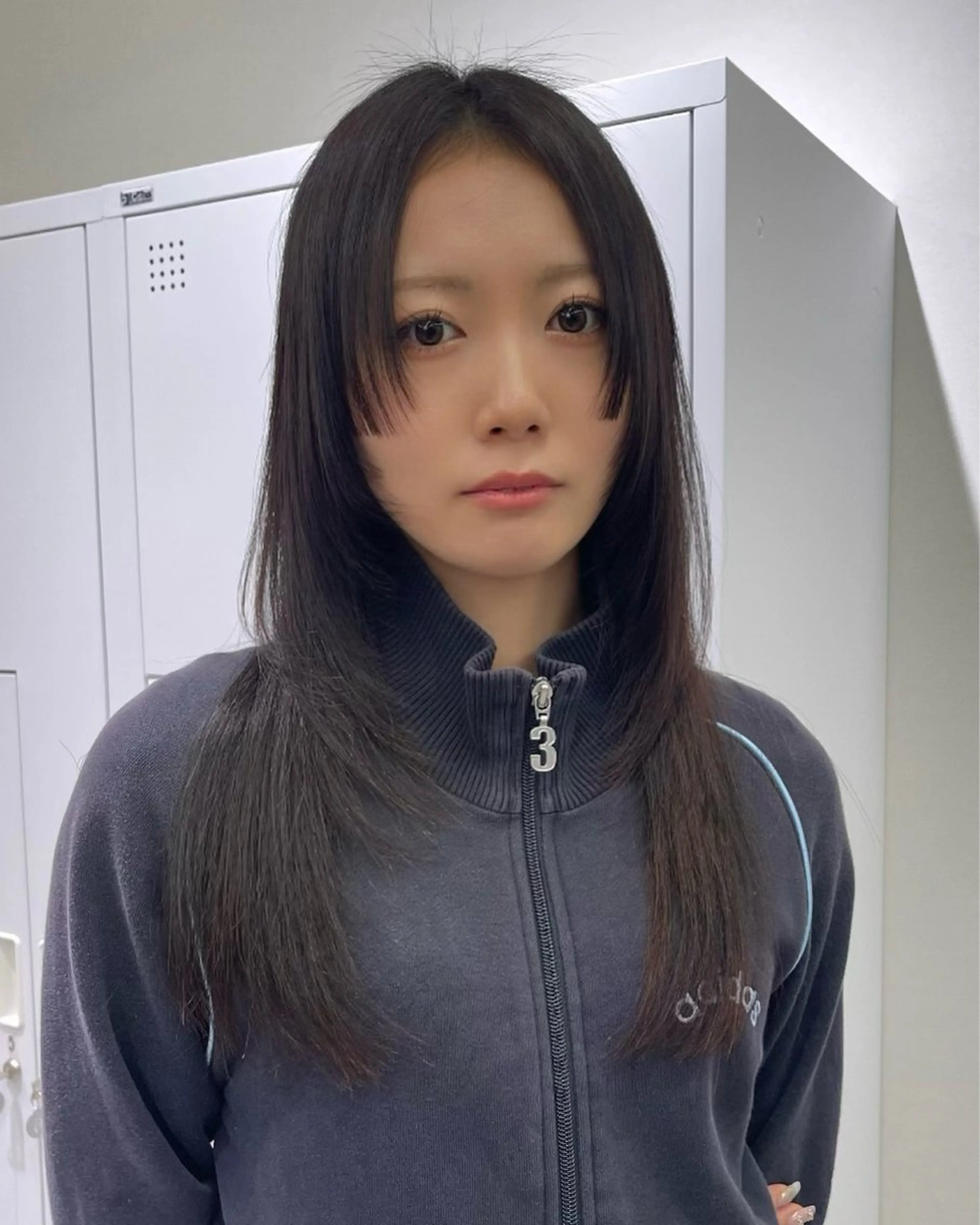 ミディアム 顔周りカット レイヤーカット カット ヘアカラー トリートメント 江藤貴基 レイヤー カット【駅徒歩⑥歩】のヘアスタイル