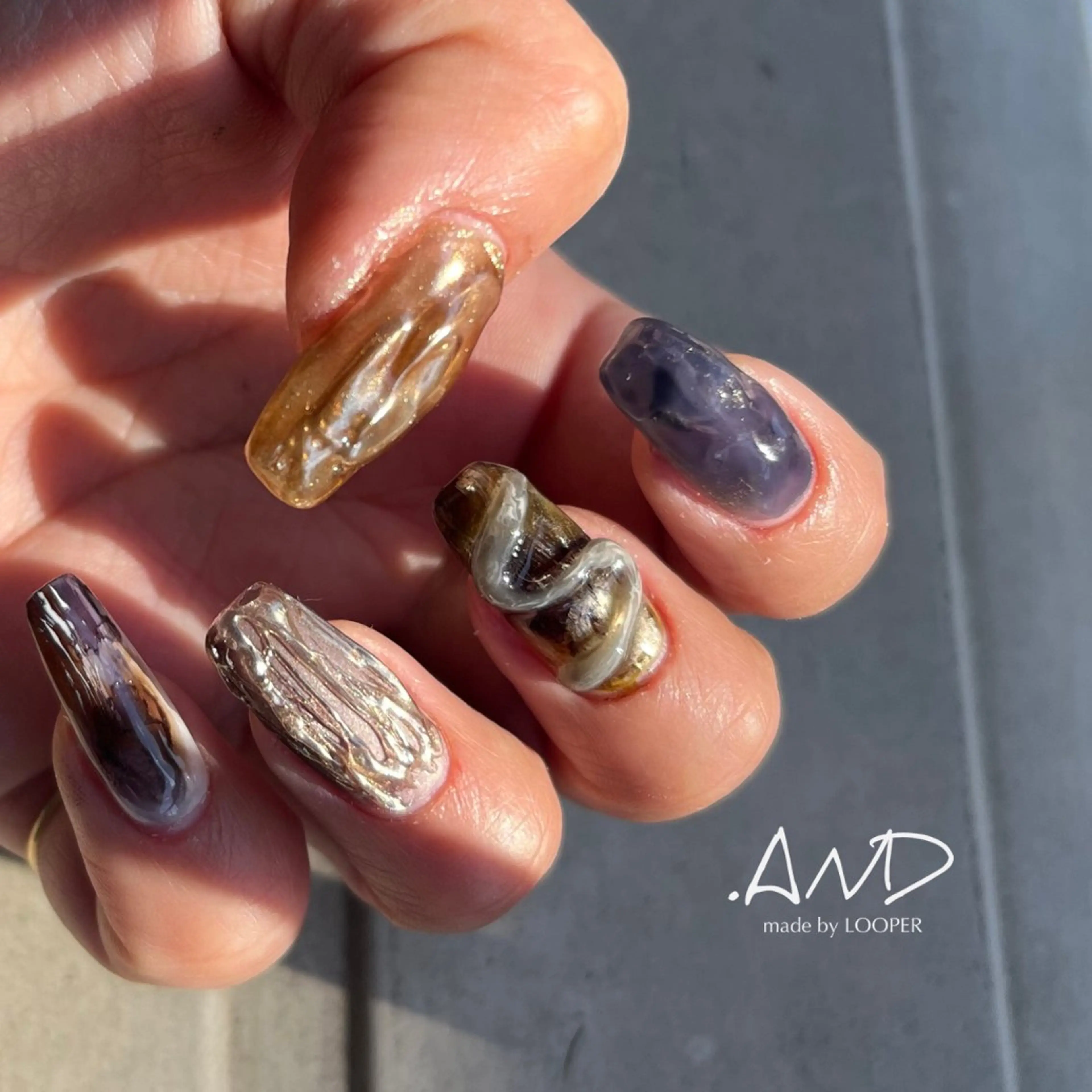 【オフあり】立体 〰️ ニュアンスネイル5.6本アート➰パラジェルベース無料-half design artの写真