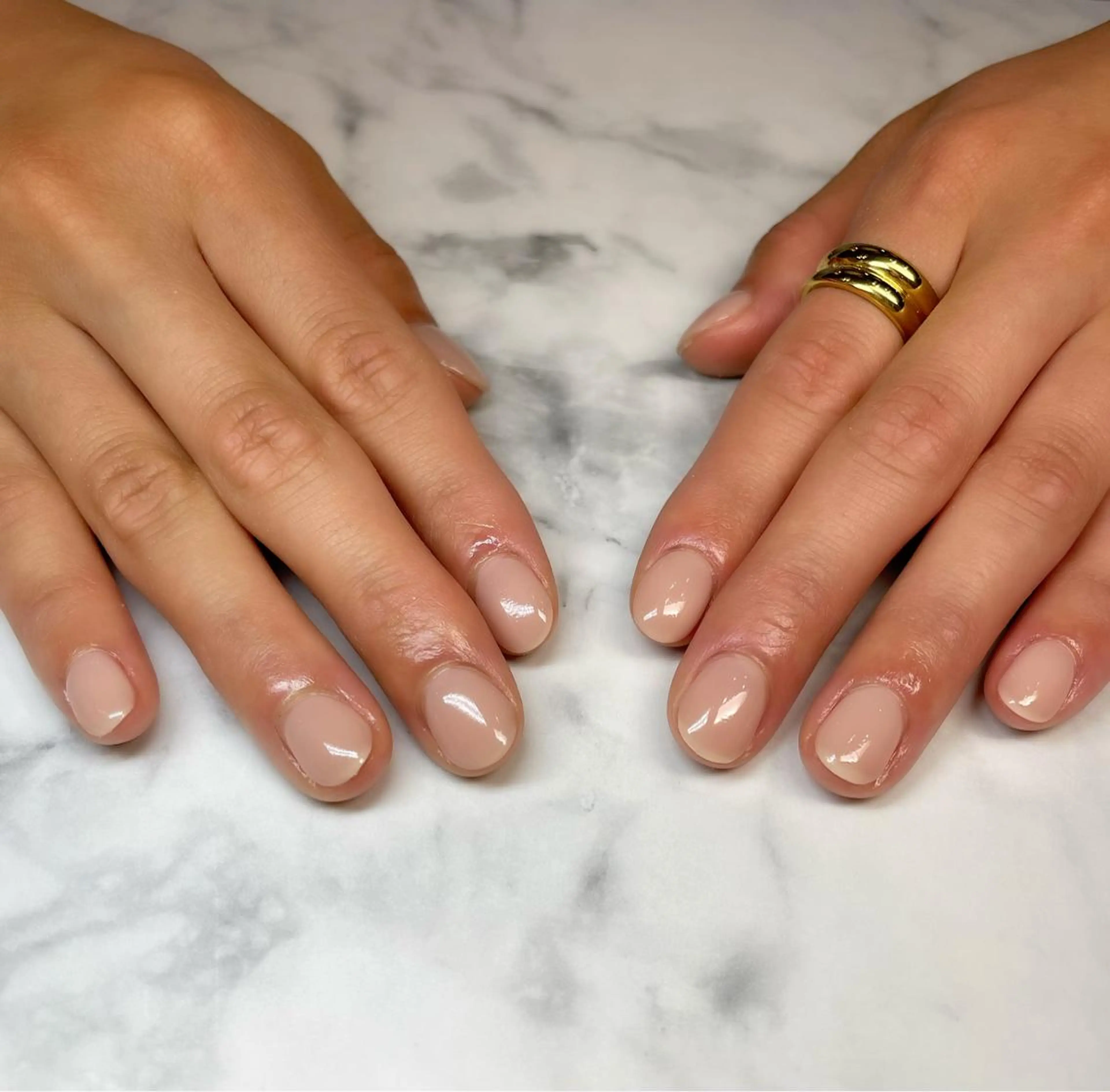 ネイル ハンドネイル フットネイル with hues所属・with hues AYAのネイルデザイン